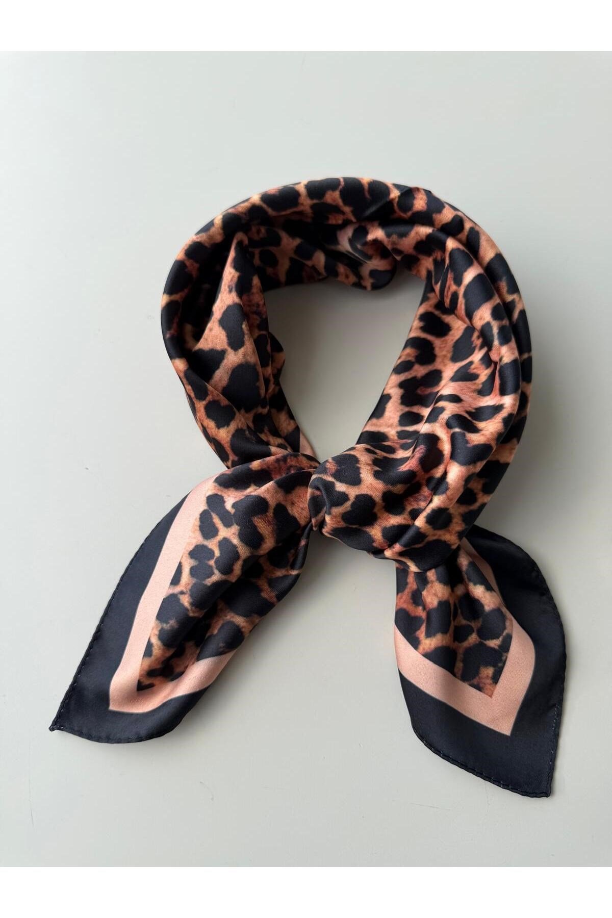 Leopar Desenli 50x50cm Fular Bandana Kadın Giyim Aksesuar