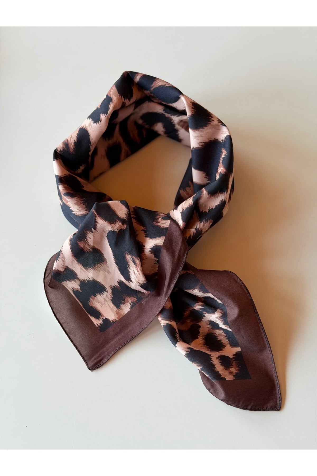 Leopar Desenli Fular Bandana Kadın Giyim Aksesuar