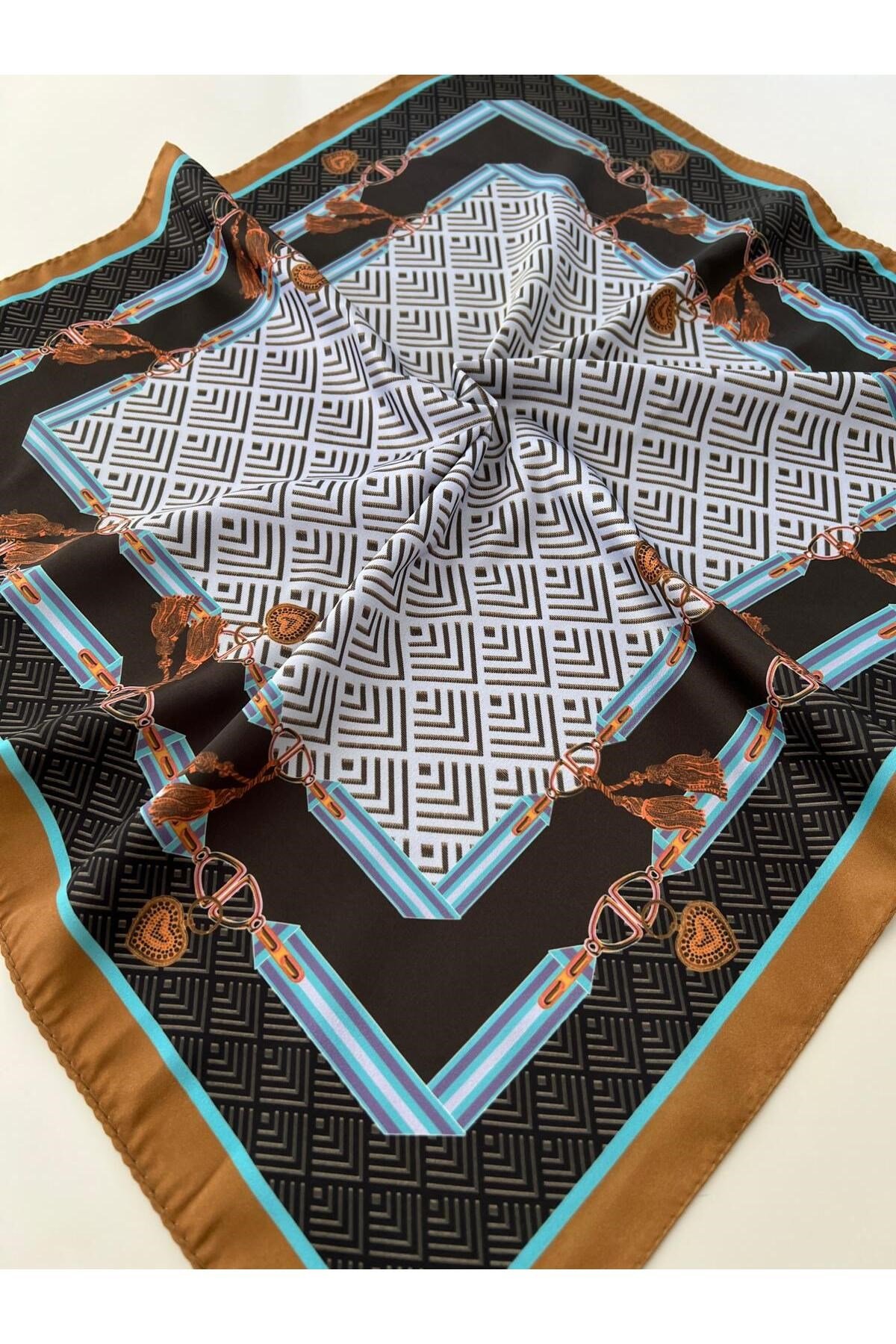 LYKYA Fular Bandana
