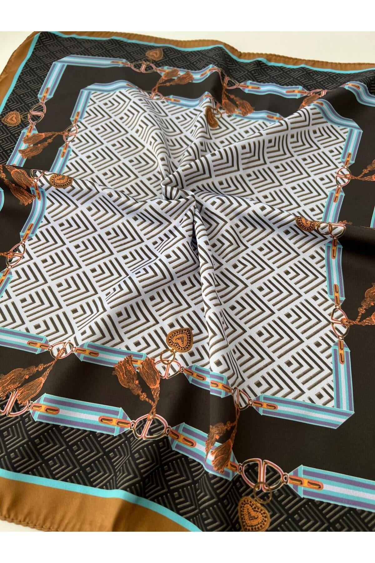 LYKYA Fular Bandana