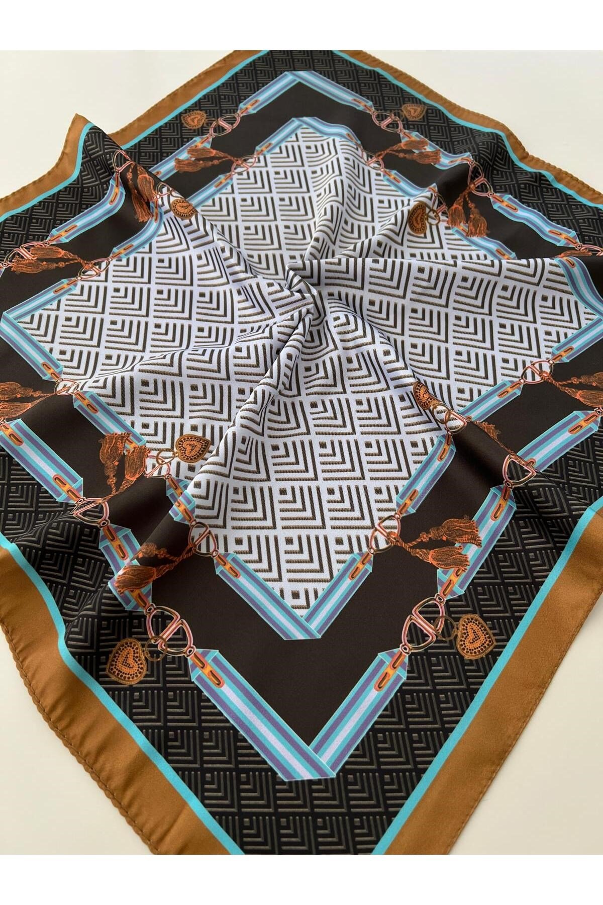 LYKYA Fular Bandana