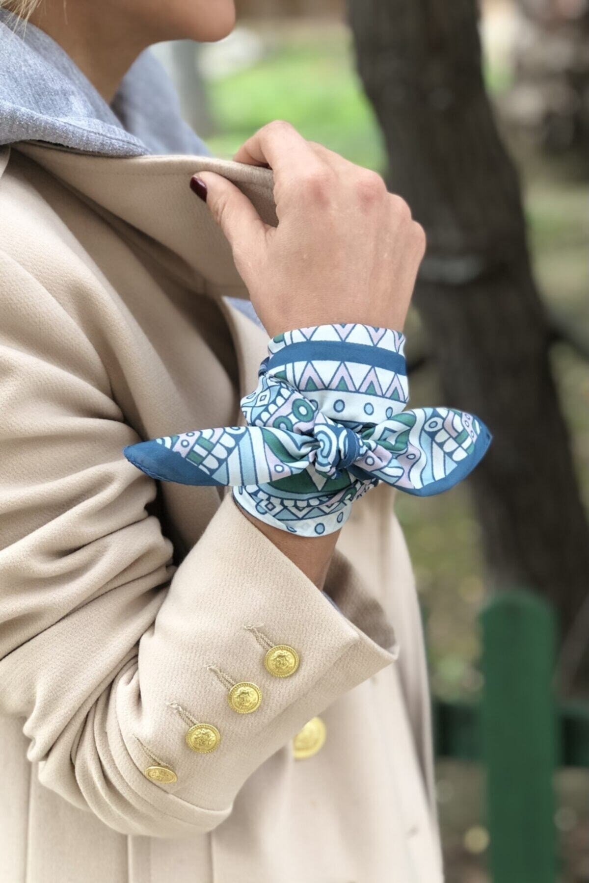 Mavi Etnik Desenli Roya Fular Bandana