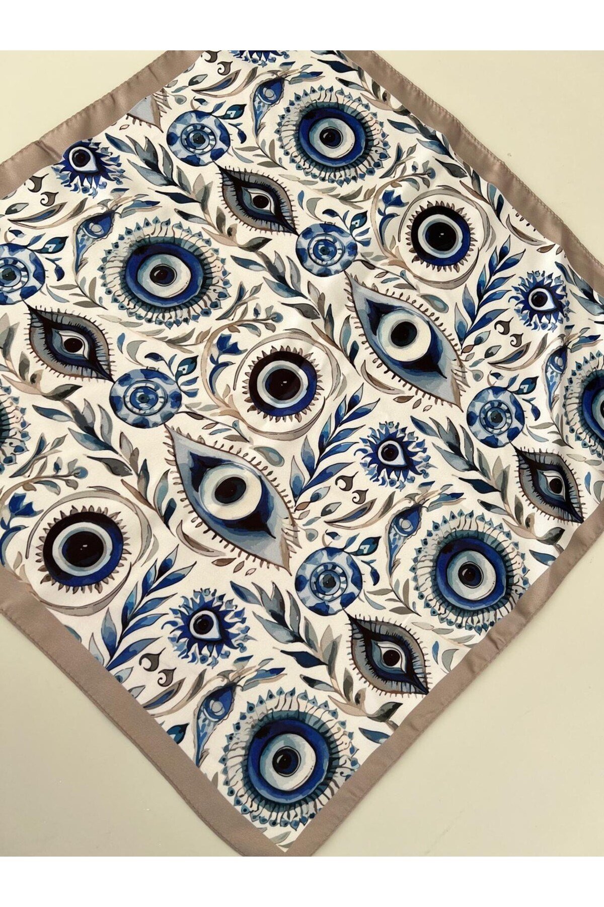 MOLY Fular Bandana
