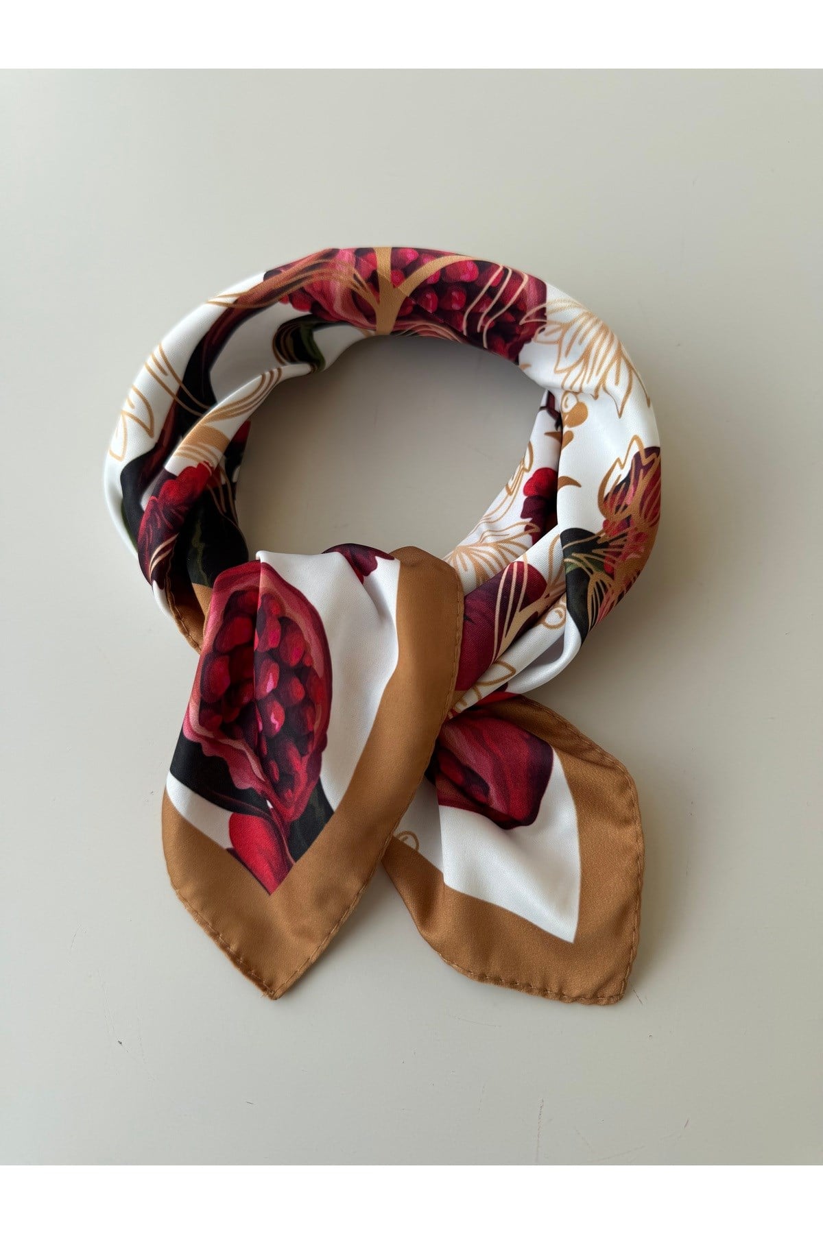 Nar Desenli Baskılı Fular Bandana 50x50cm Kadın Giyim Aksesuar