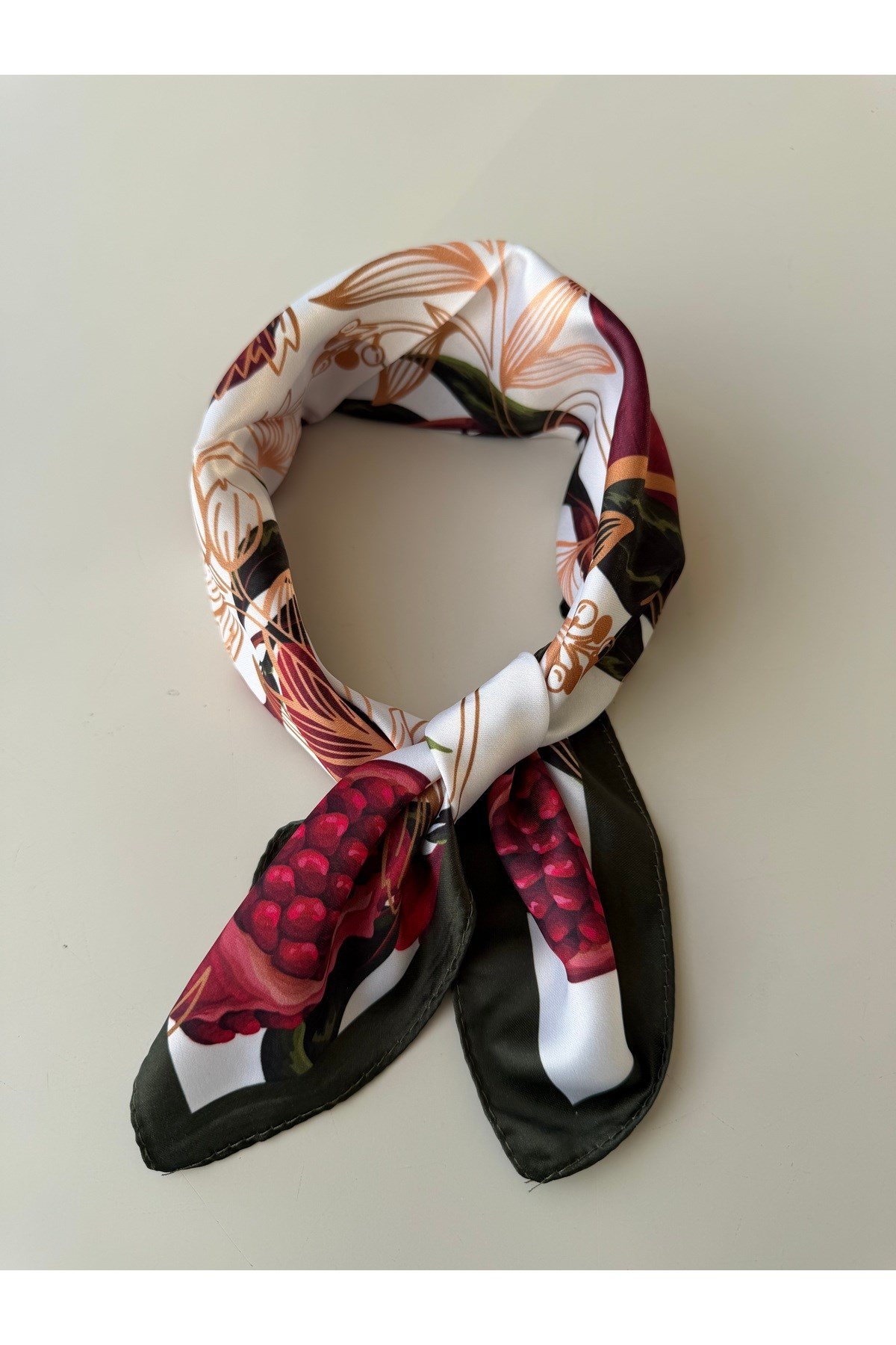 Nar Desenli Fular Bandana 50x50cm Kadın Giyim Aksesuar