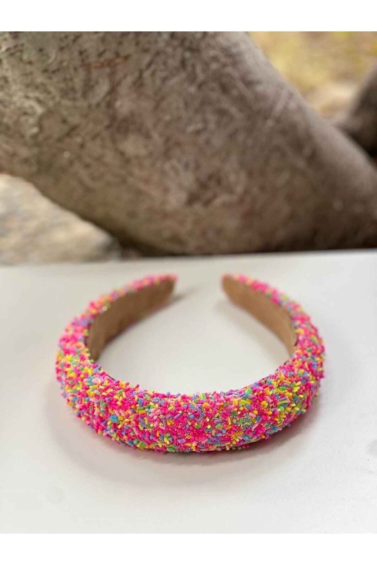 Pembe boncuk kaplama Taç