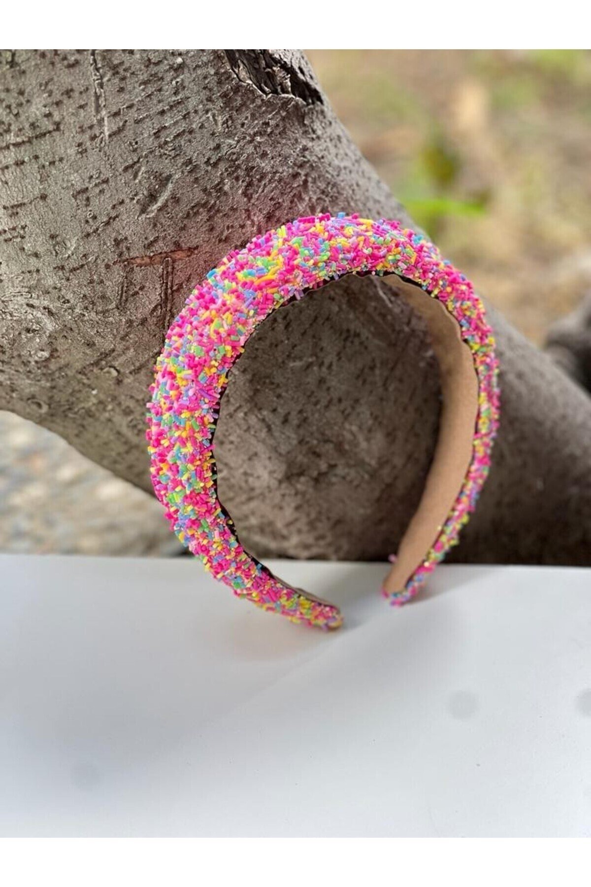 Pembe boncuk kaplama Taç