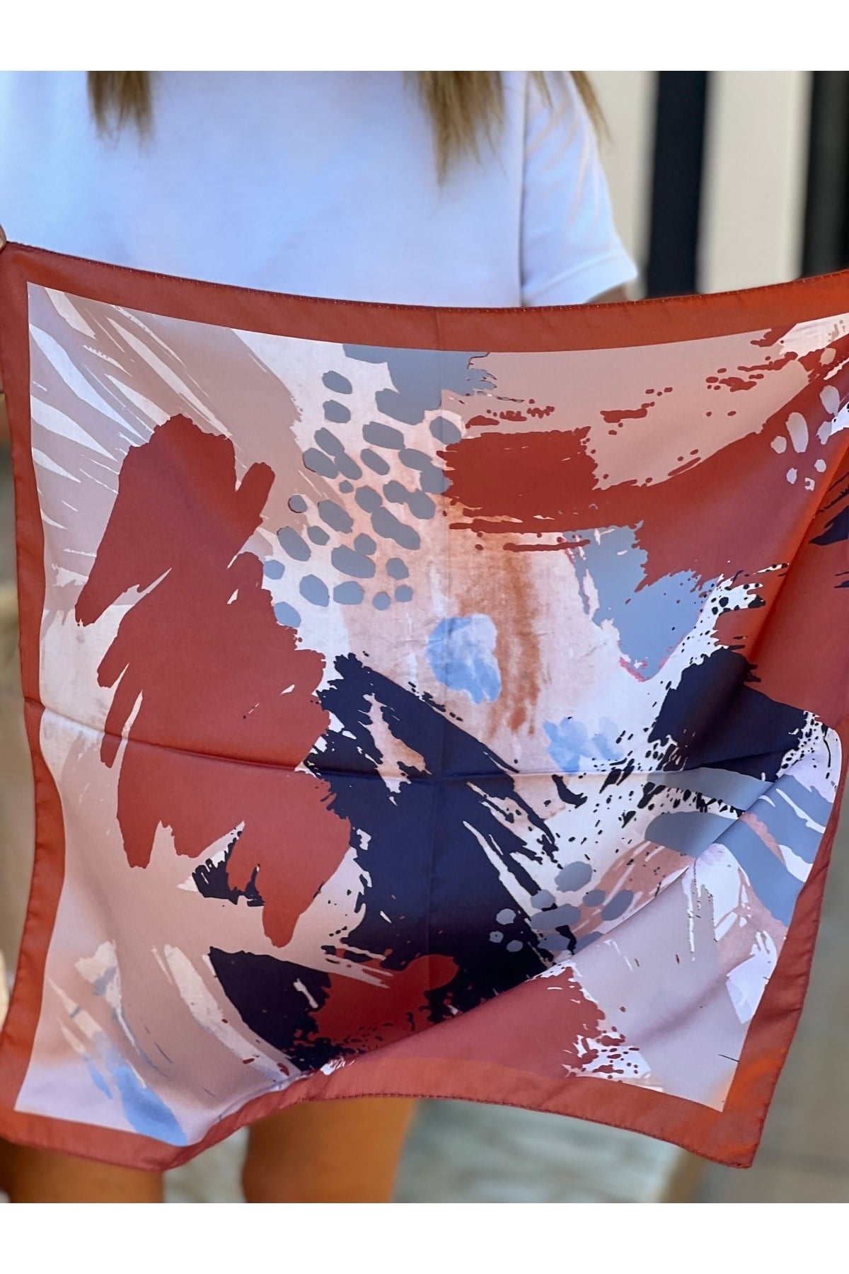 Pembe Kenarlı Mavi Desenli Luna Fular Bandana