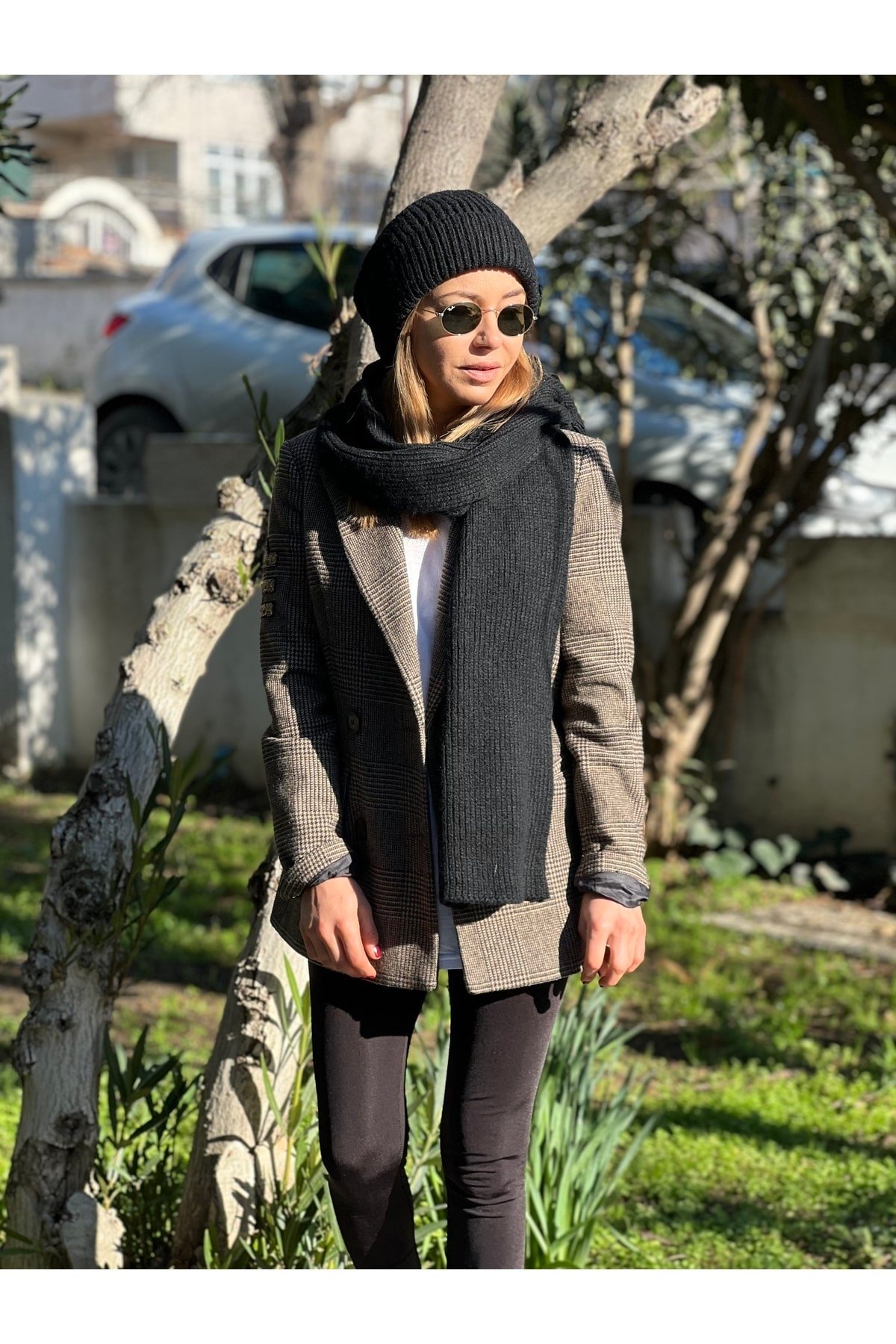 Siyah Atkı Bere Takı