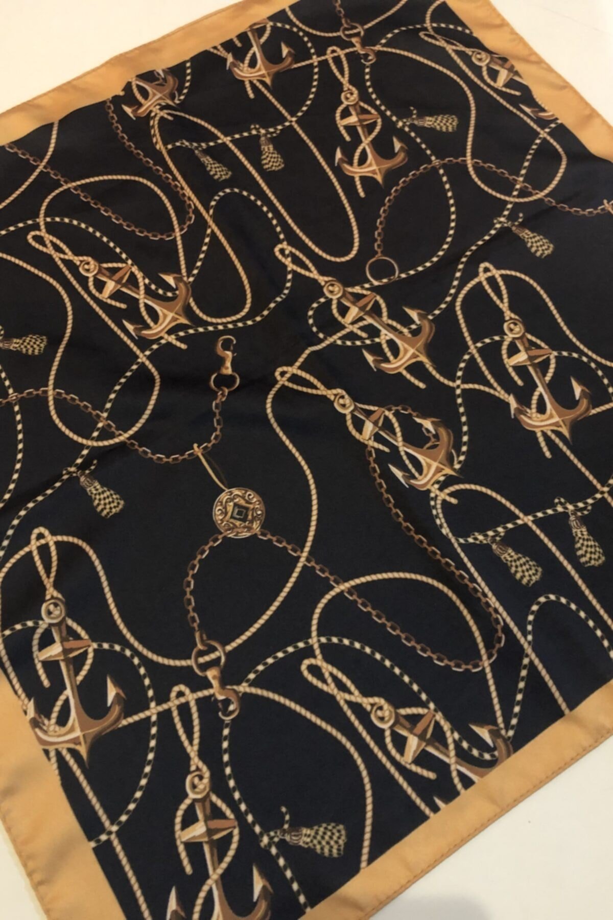Siyah Gold Detaylı Minel Saten Fular Bandana Kadın Aksesuar