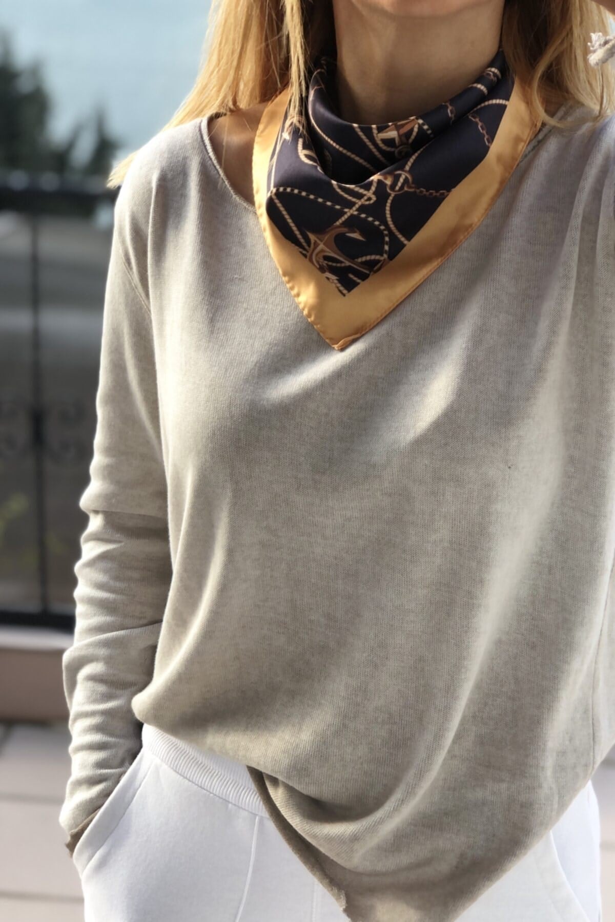 Siyah Gold Detaylı Minel Saten Fular Bandana Kadın Aksesuar