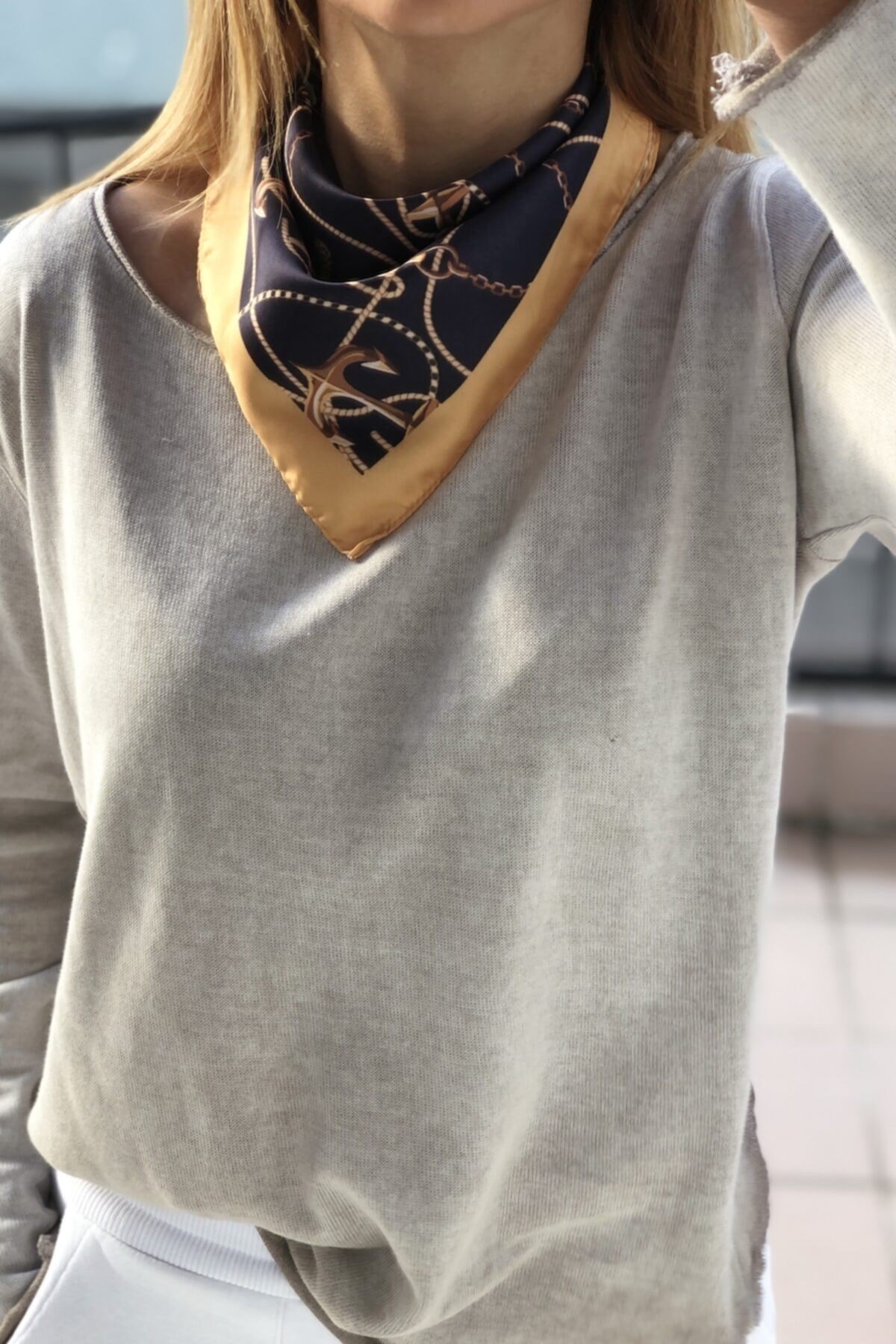 Siyah Gold Detaylı Minel Saten Fular Bandana Kadın Aksesuar