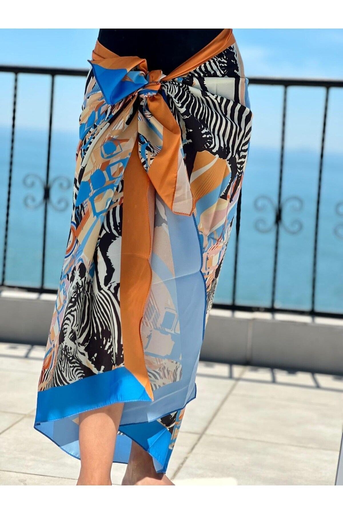Sophıe Çok Renk Desenli Iç Göstermeyen Parlak Kumaş - 95*145 Cm Ölçüsünde Pareo