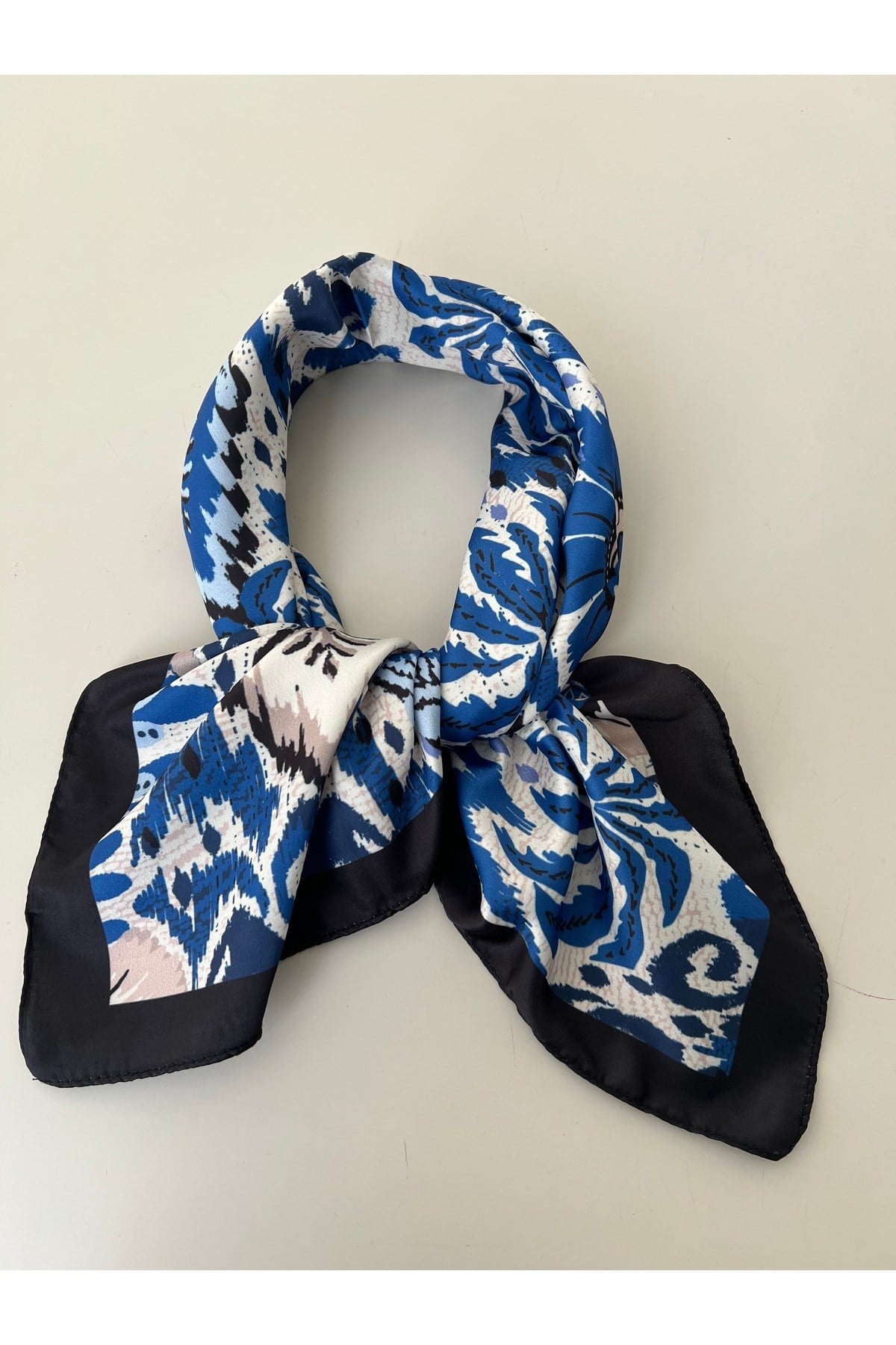 Whoknows mavi lacivert desenli fular bandana kadın giyim aksesuar