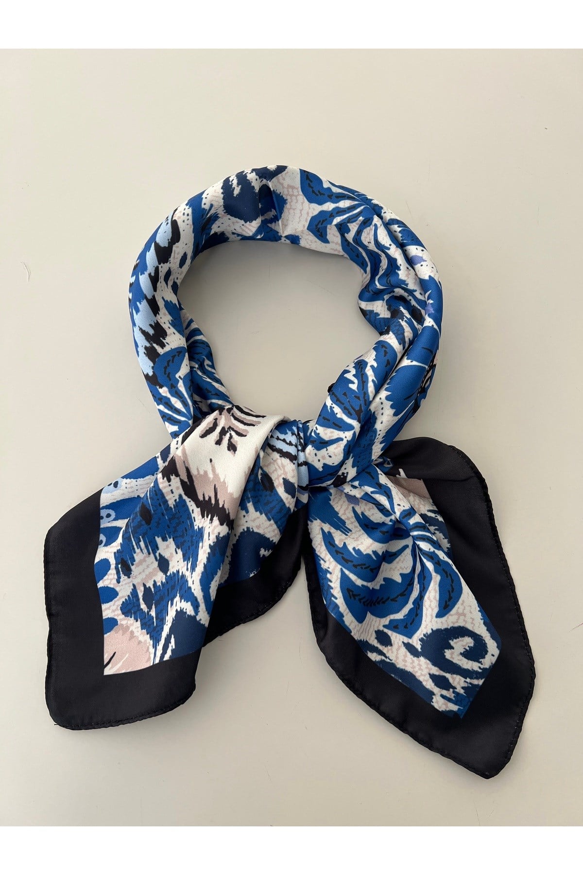 Whoknows mavi lacivert desenli fular bandana kadın giyim aksesuar