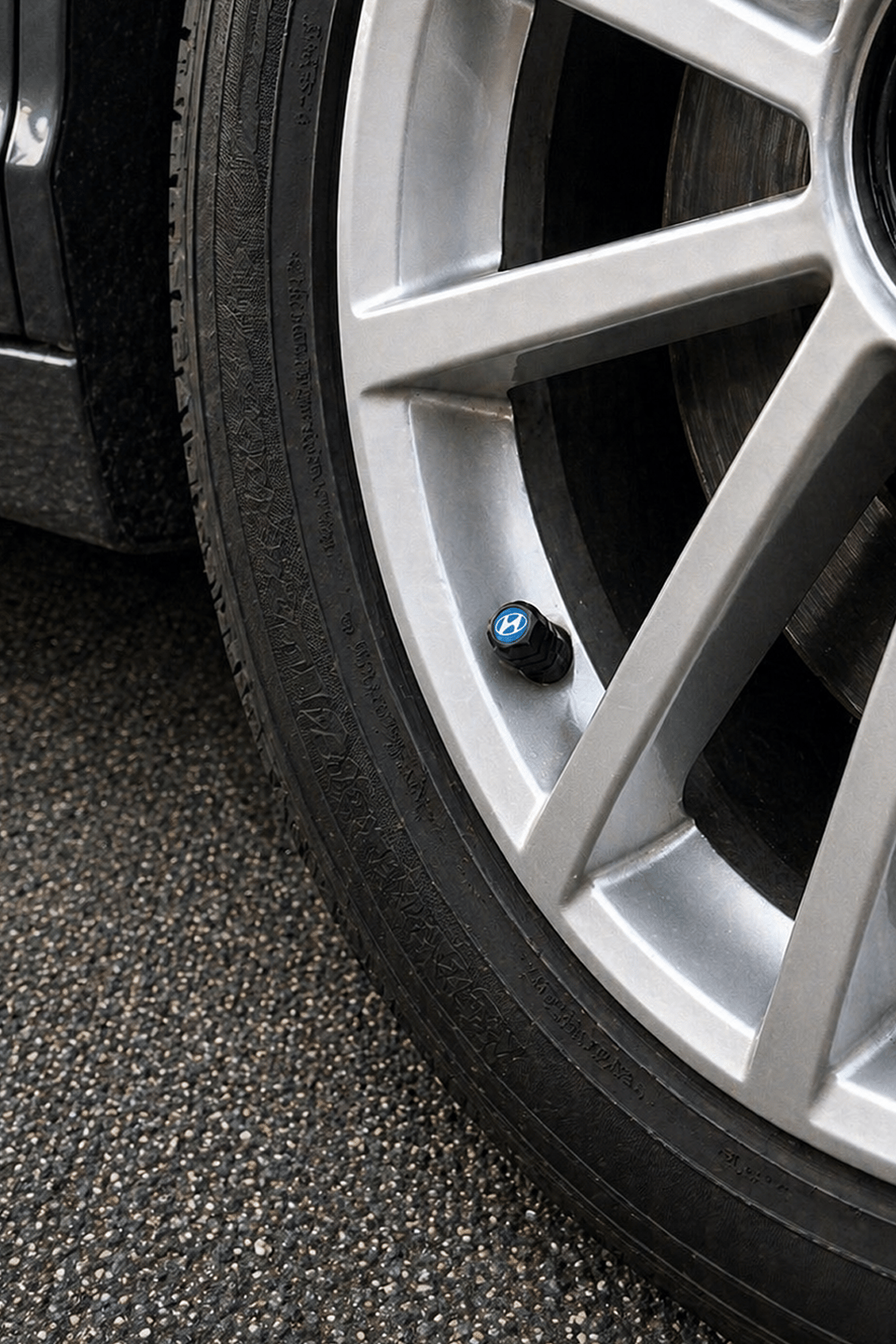 Hyundai Logo Baskılı Universal Sibop Kapağı Seti - Siyah (4 Adet)