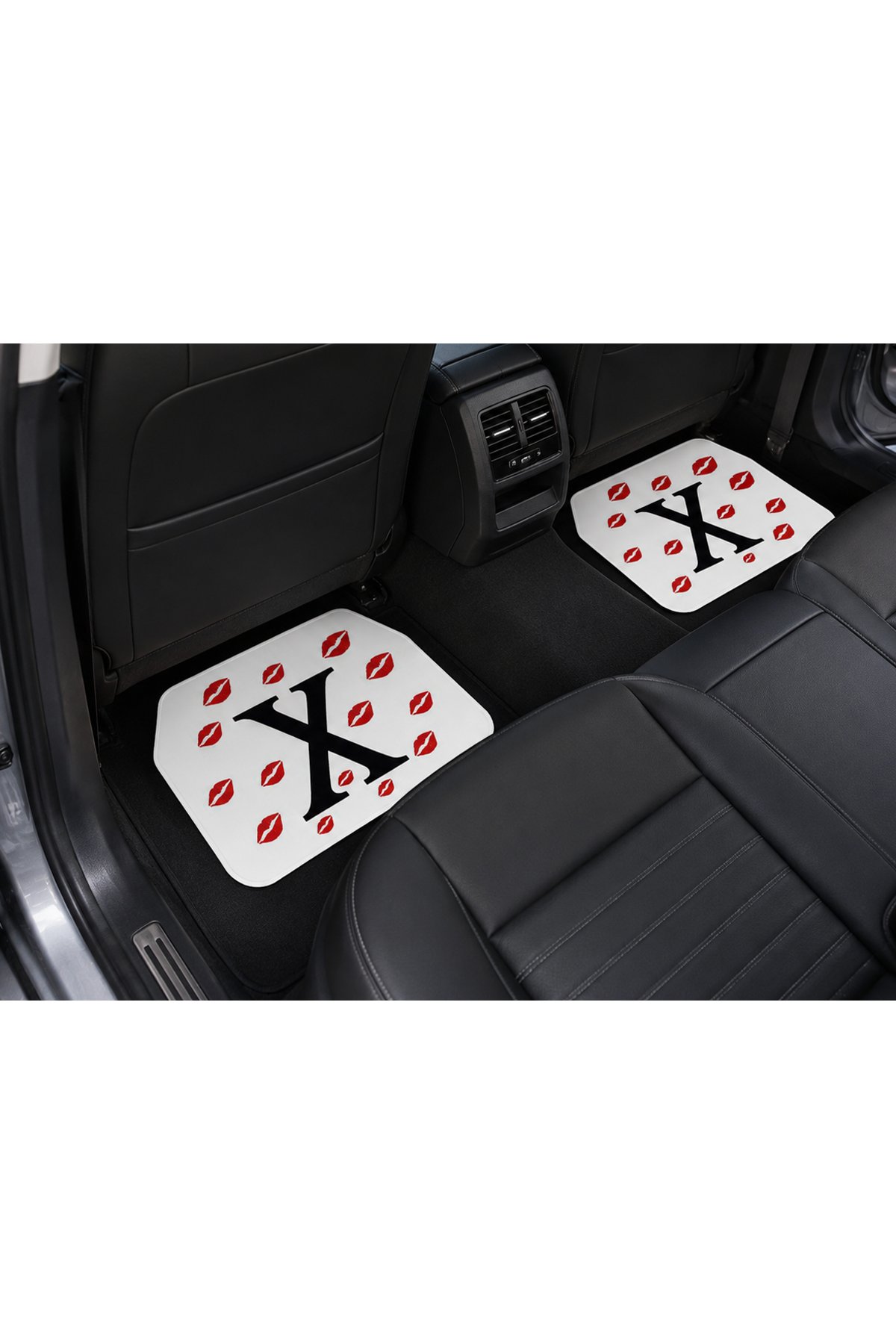 OEM X ve Öpücük Desenli Beyaz 4 Parça Üniversal Halı Paspas Seti