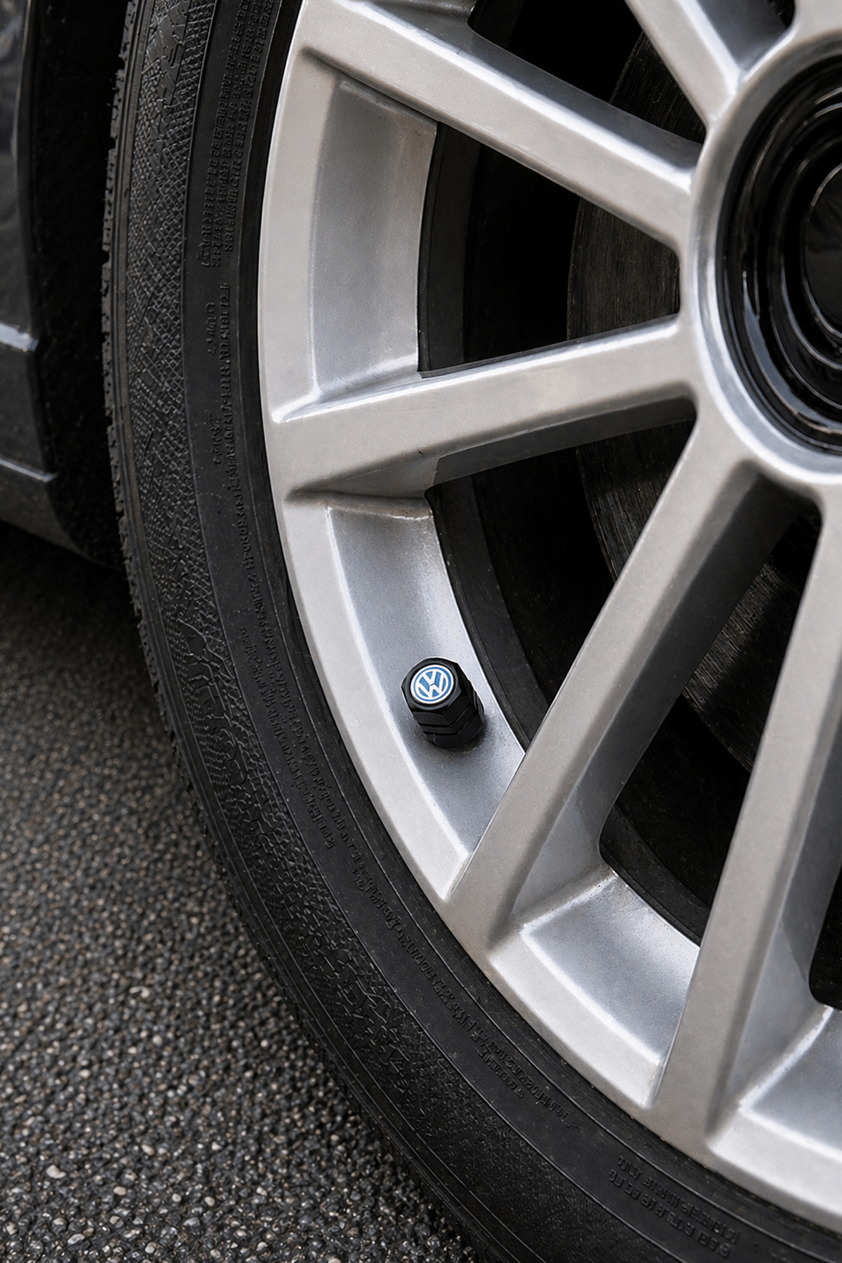 Volkswagen Logo Baskılı Universal Sibop Kapağı Seti - Siyah (4 Adet)