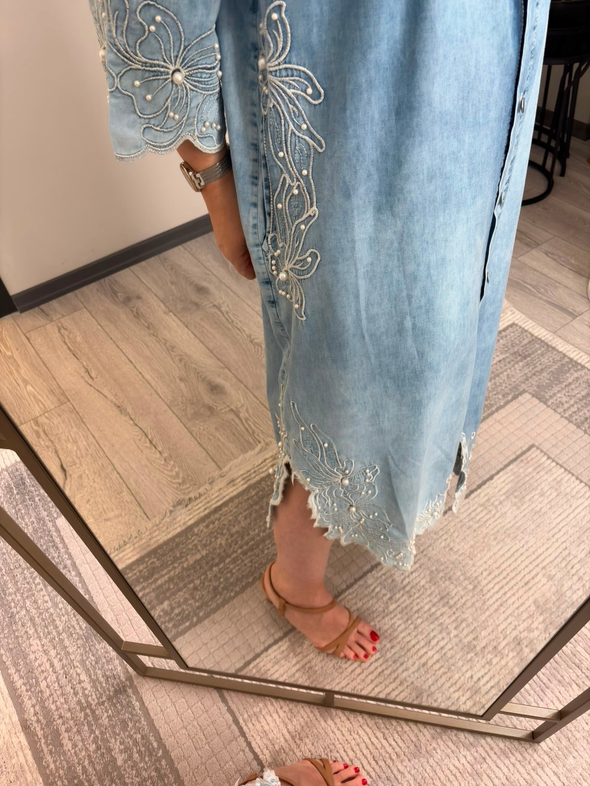 İnci detaylı denim elbise
