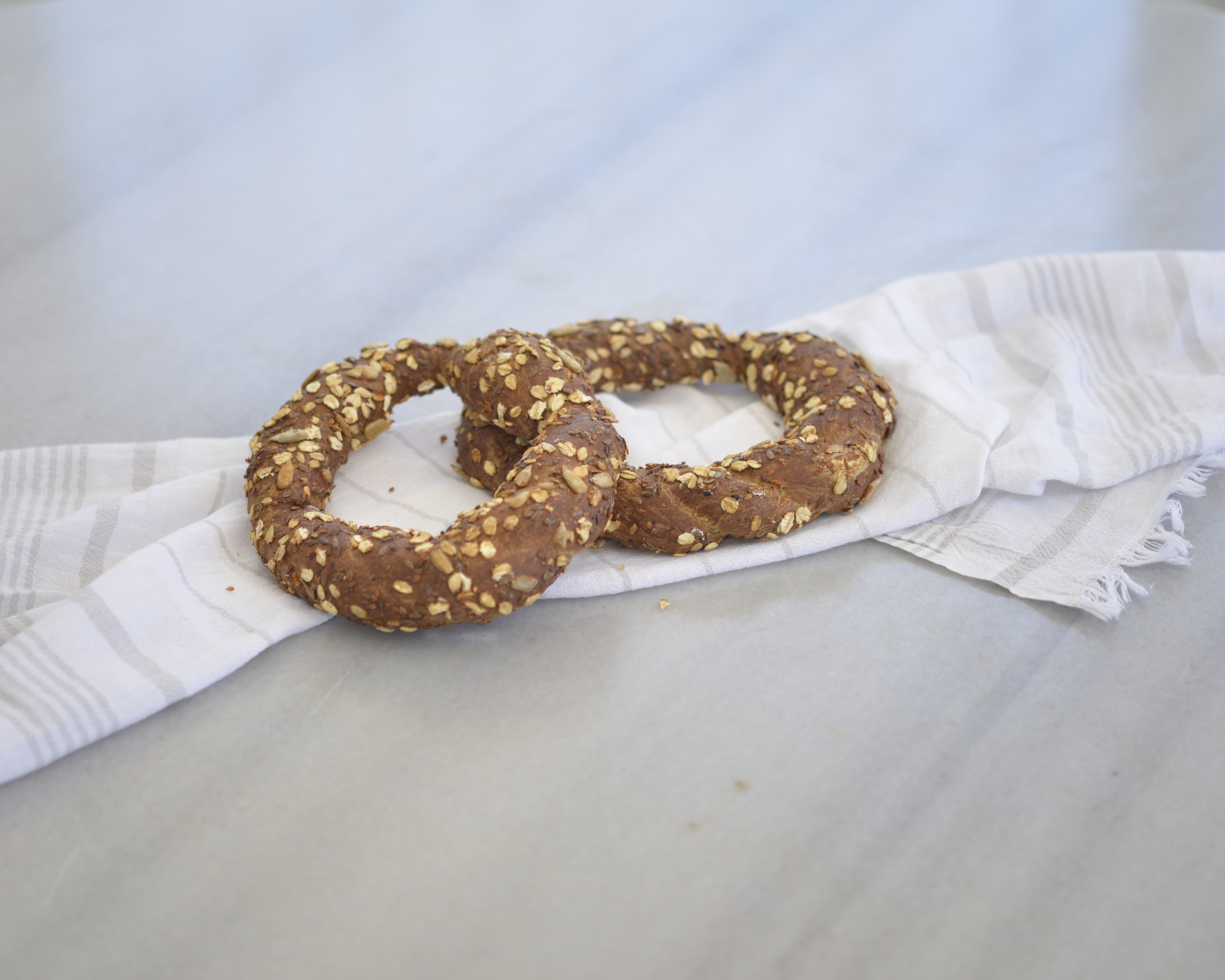 Tahıllı Simit