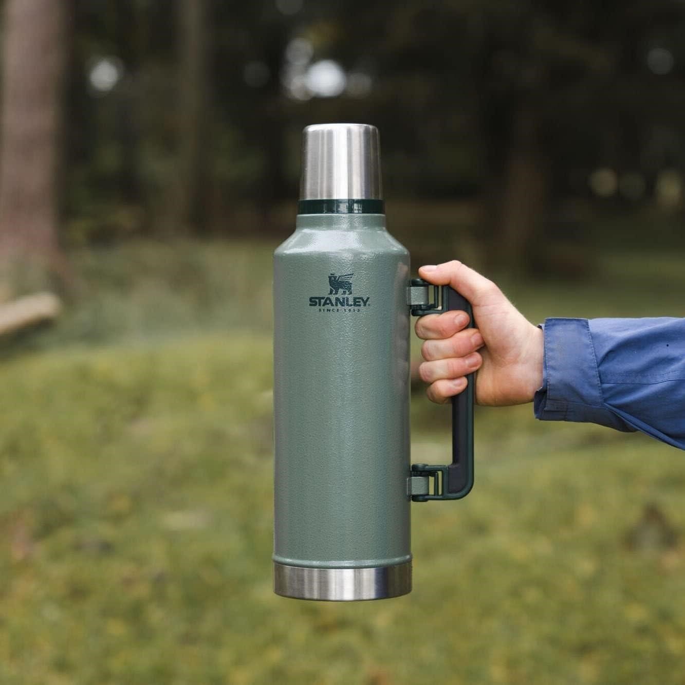 Stanley 2.3 L Klasik Vakumlu Çelik Termos Yeşil
