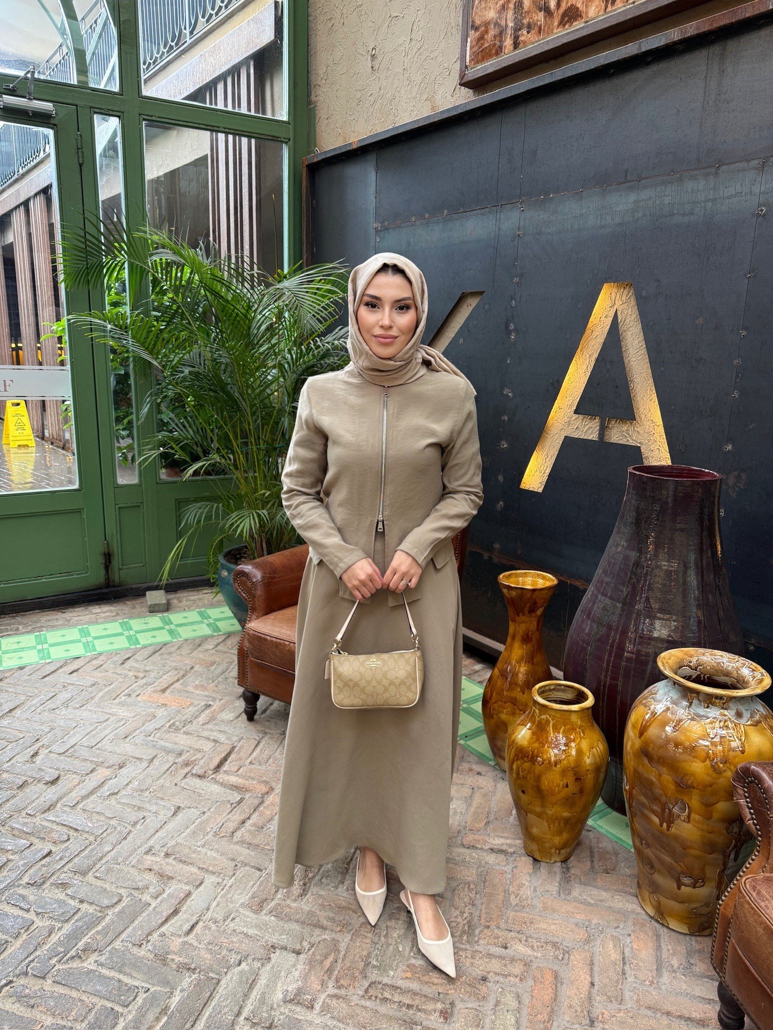 Roselle Takım | Taş