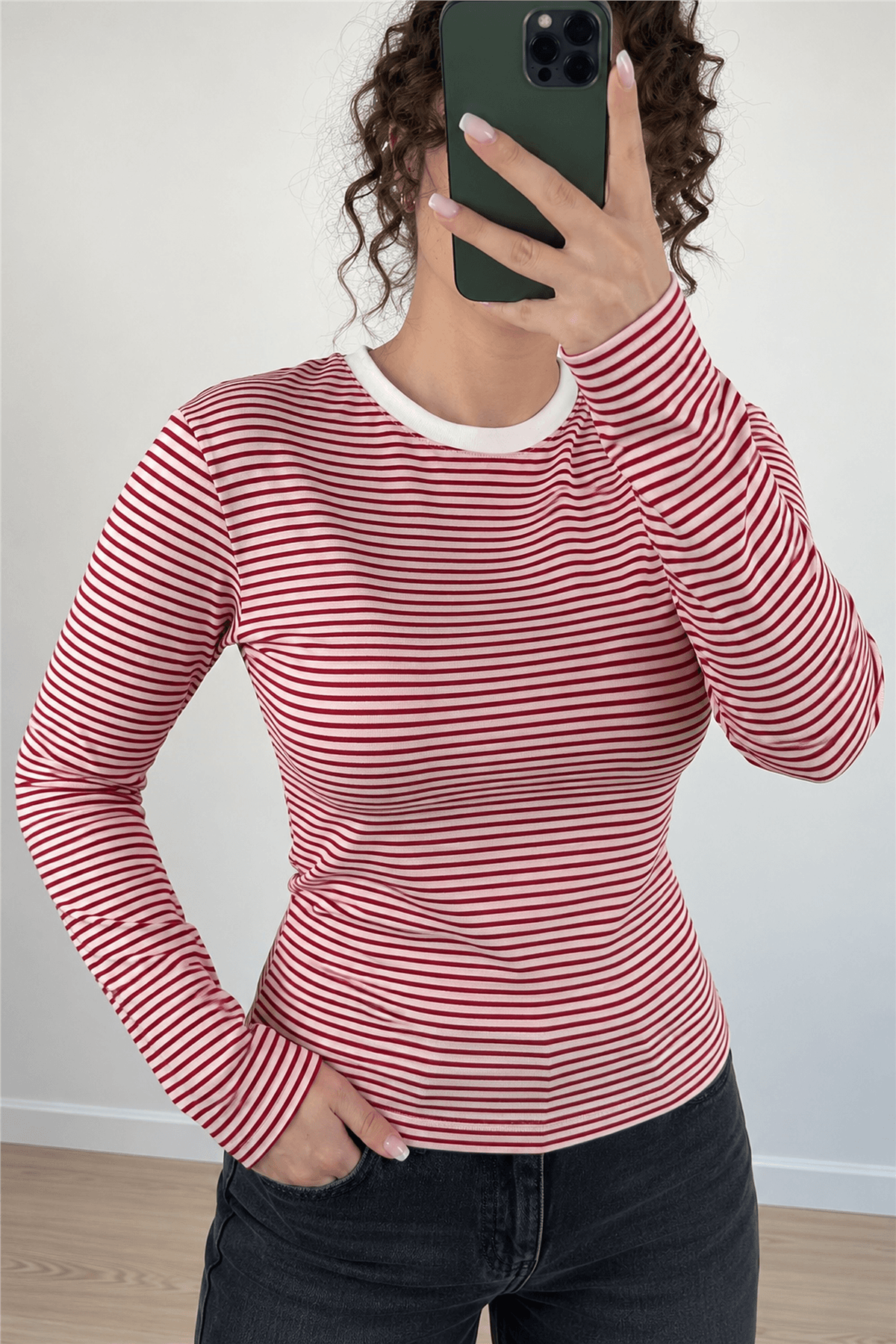 Kırmızı Çizgili Uzun Kol T-Shirt