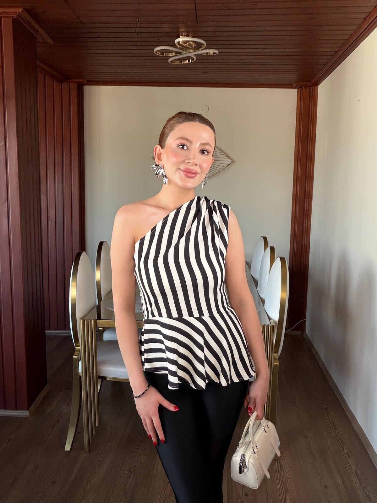 TEK OMUZ ÇİZGİLİ PEPLUM BLUZ