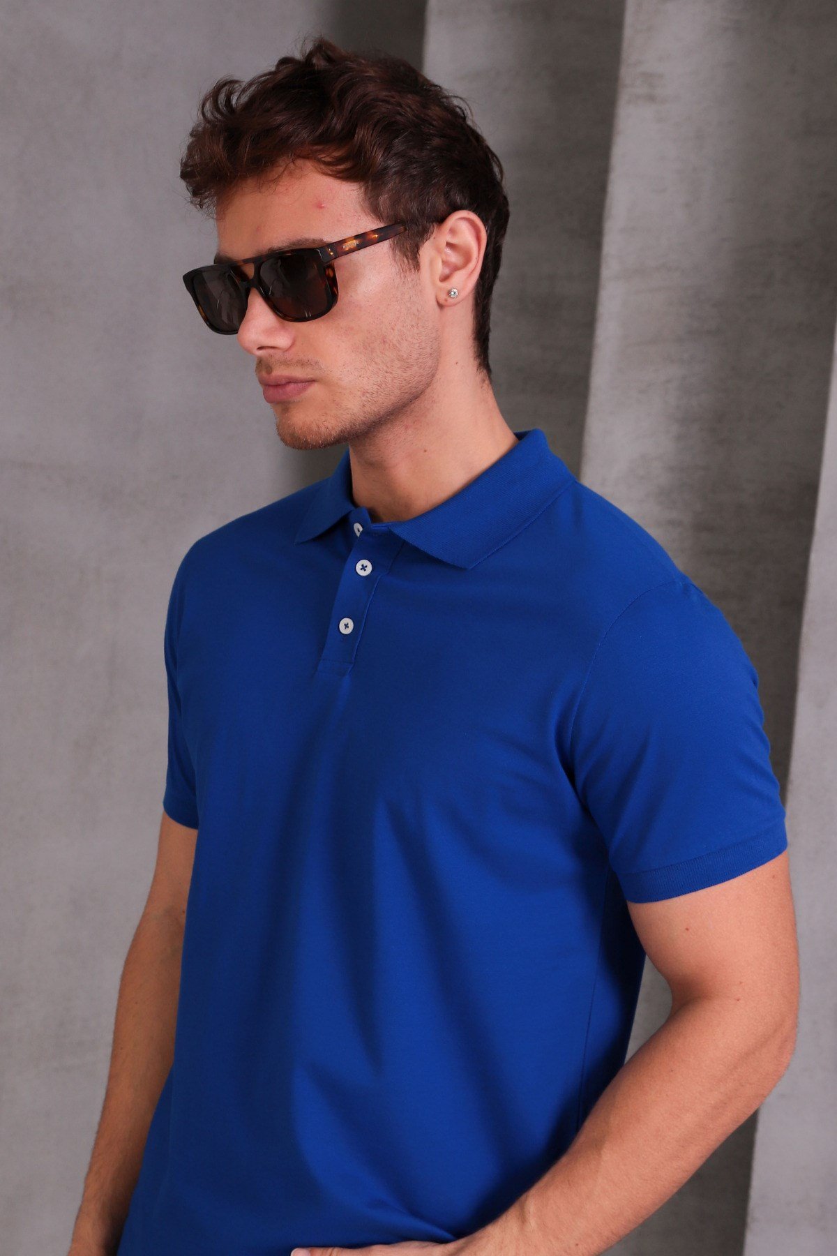 Erkek Dar Kesim Slim Fit Pamuklu Yumuşak Nefes Alan Kumaş Kıvrılmaz Yaka Saks Mavi Polo Yaka Tişört