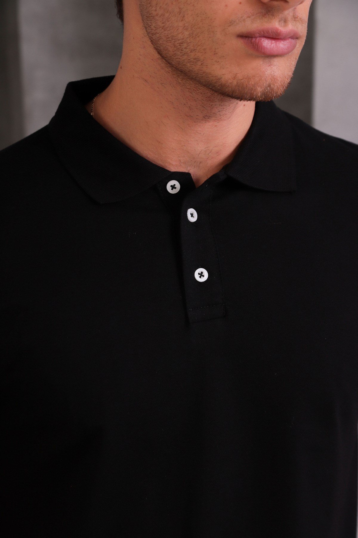 Erkek Dar Kesim Slim Fit Pamuklu Yumuşak Doku Nefes Alan Kumaş Kıvrılmaz Yaka Siyah Polo Yaka Tişört