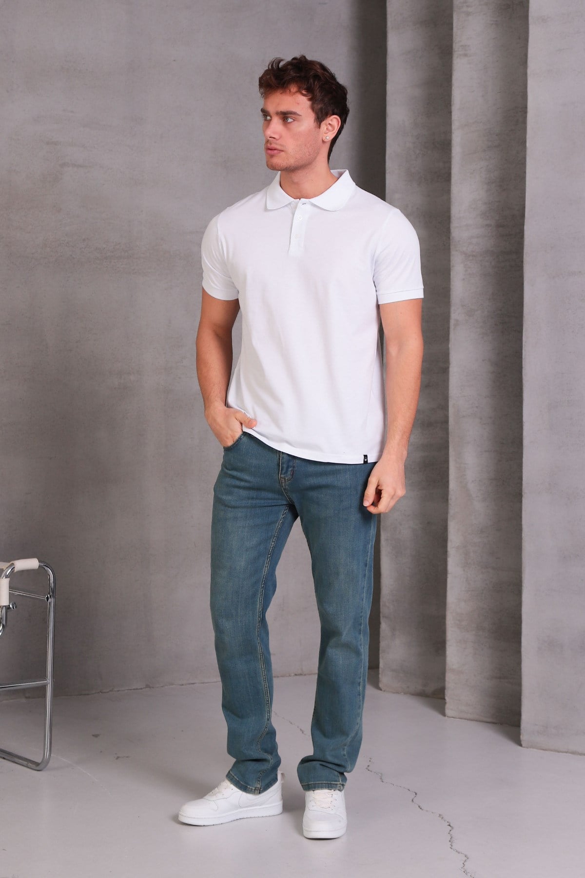 Erkek Dar Kesim Slim Fit Pamuklu Yumuşak Doku Nefes Alan Kumaş Kıvrılmaz Yaka Beyaz Polo Yaka Tişört