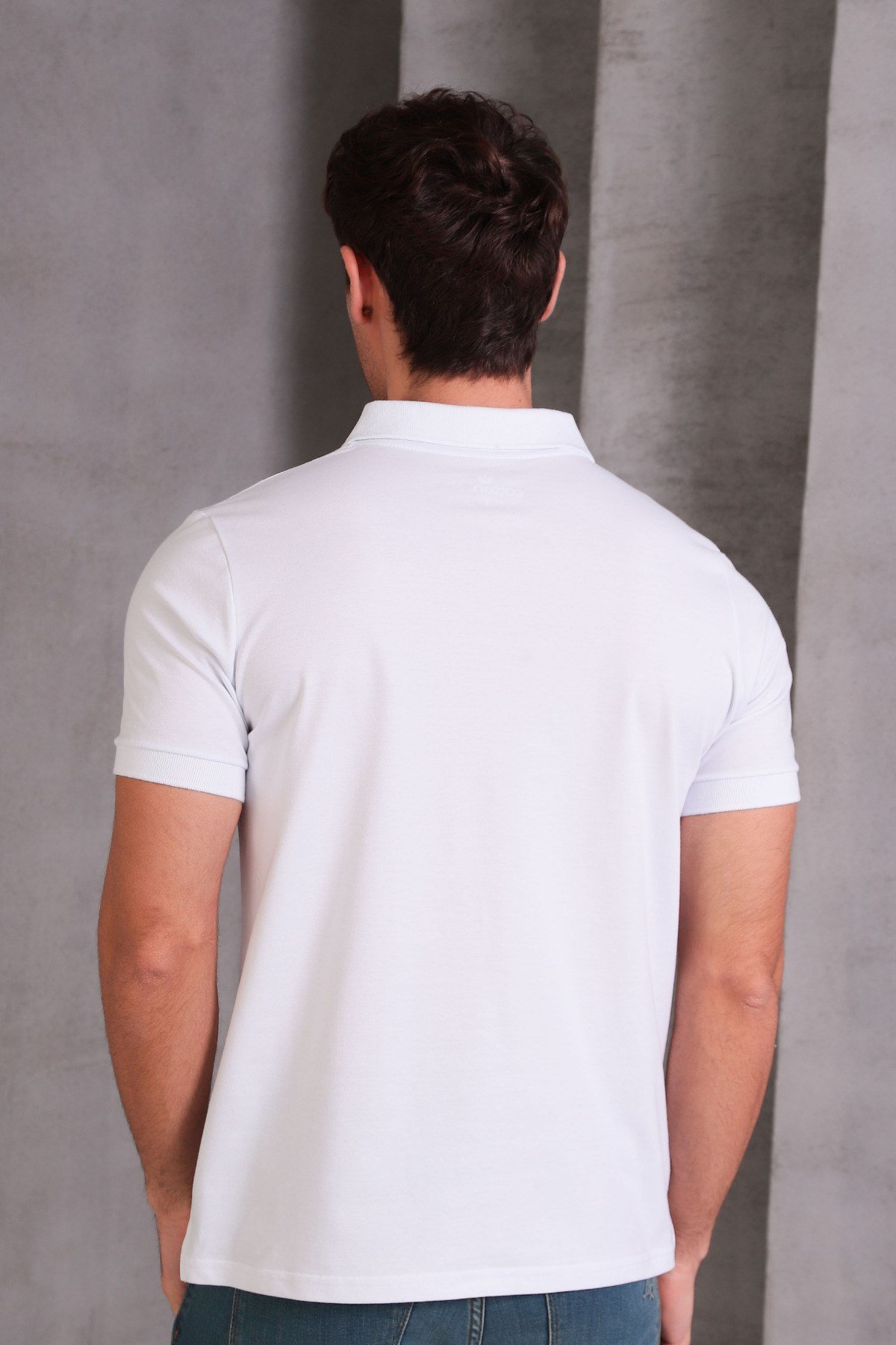 Erkek Dar Kesim Slim Fit Pamuklu Yumuşak Doku Nefes Alan Kumaş Kıvrılmaz Yaka Beyaz Polo Yaka Tişört