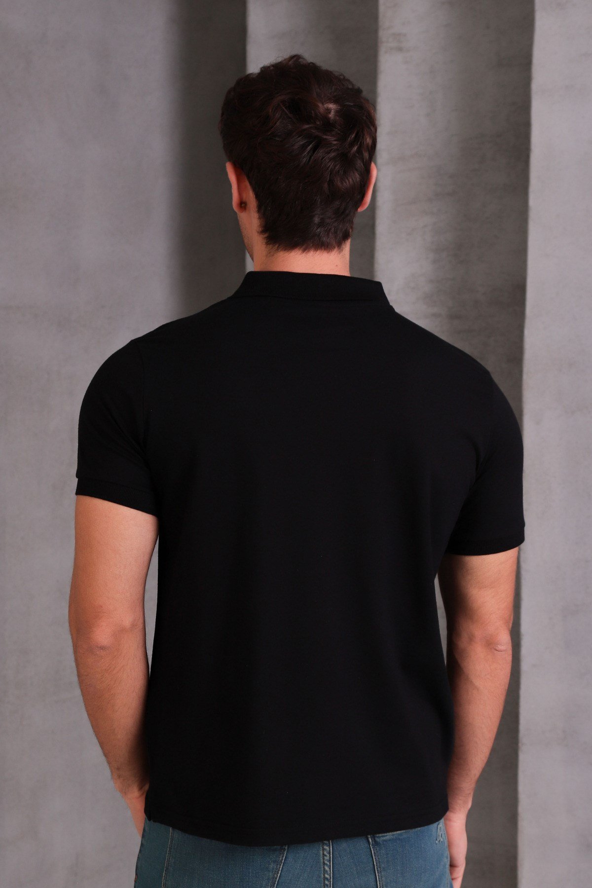 Erkek Dar Kesim Slim Fit Pamuklu Yumuşak Doku Nefes Alan Kumaş Kıvrılmaz Yaka Siyah Polo Yaka Tişört