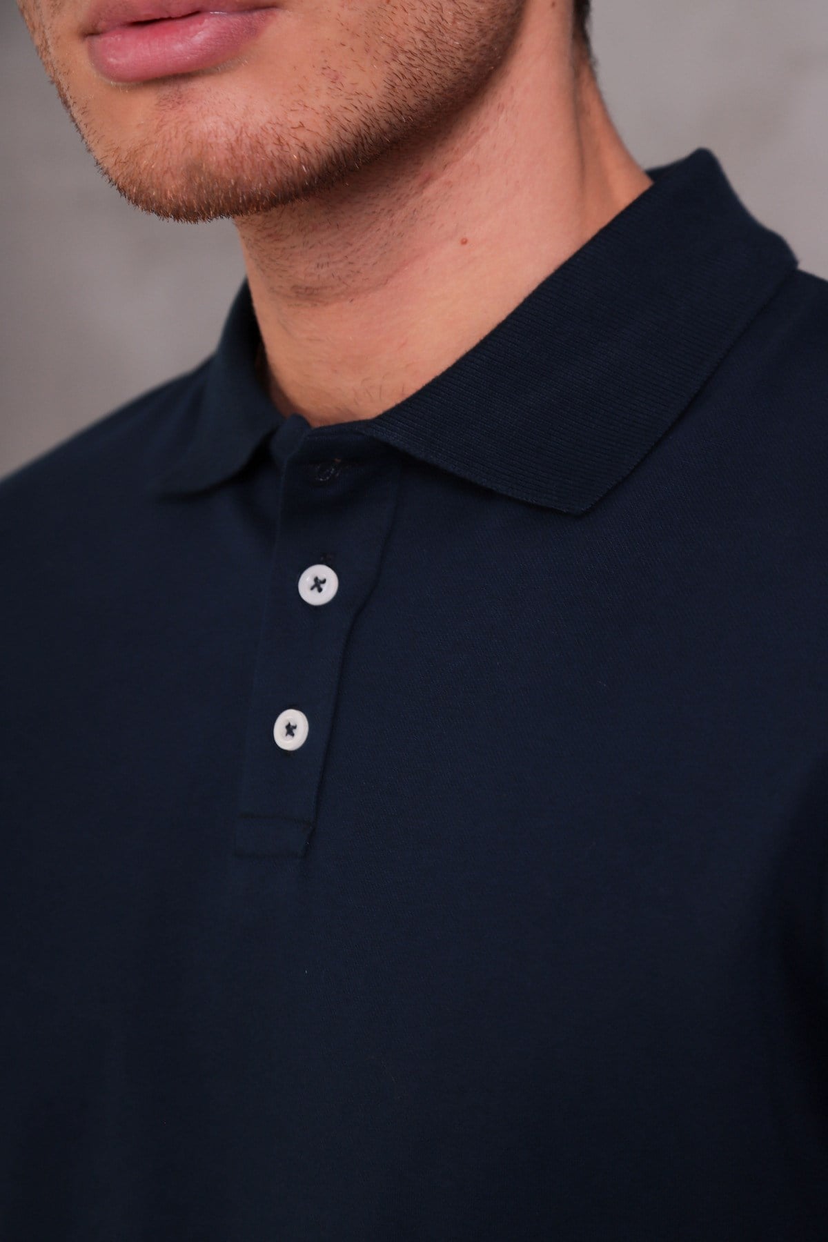 Erkek Dar Kesim Slim Fit Pamuklu Yumuşak Nefes Alan Kumaş Kıvrılmaz Yaka Lacivert Polo Yaka Tişört