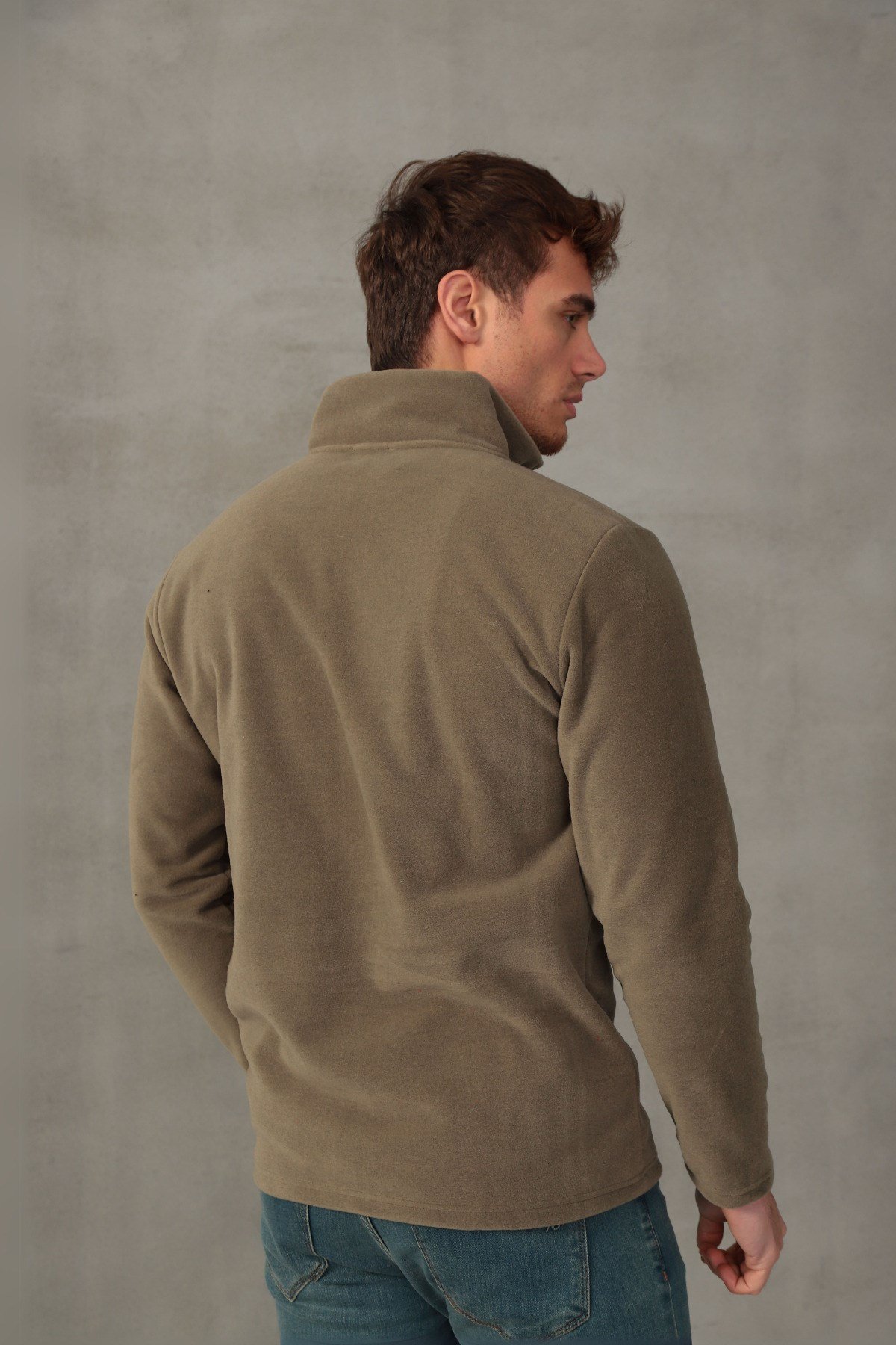 Erkek Standart Fit Rahat Kesim Tüylenme Yapmayan Soğuk Geçirmez Dik Yaka Polar Haki Sweatshirt