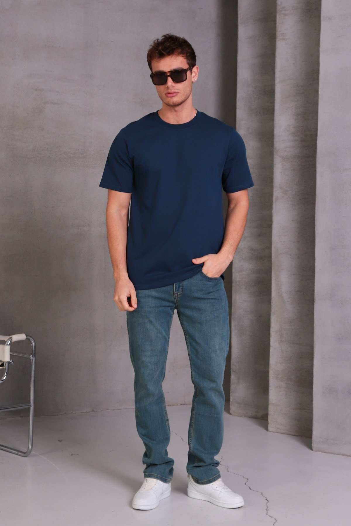 Unisex Slim Fit Dar Kesim %100 Pamuk Yumuşak Dokulu Lacivert Bisiklet Yaka Tişört