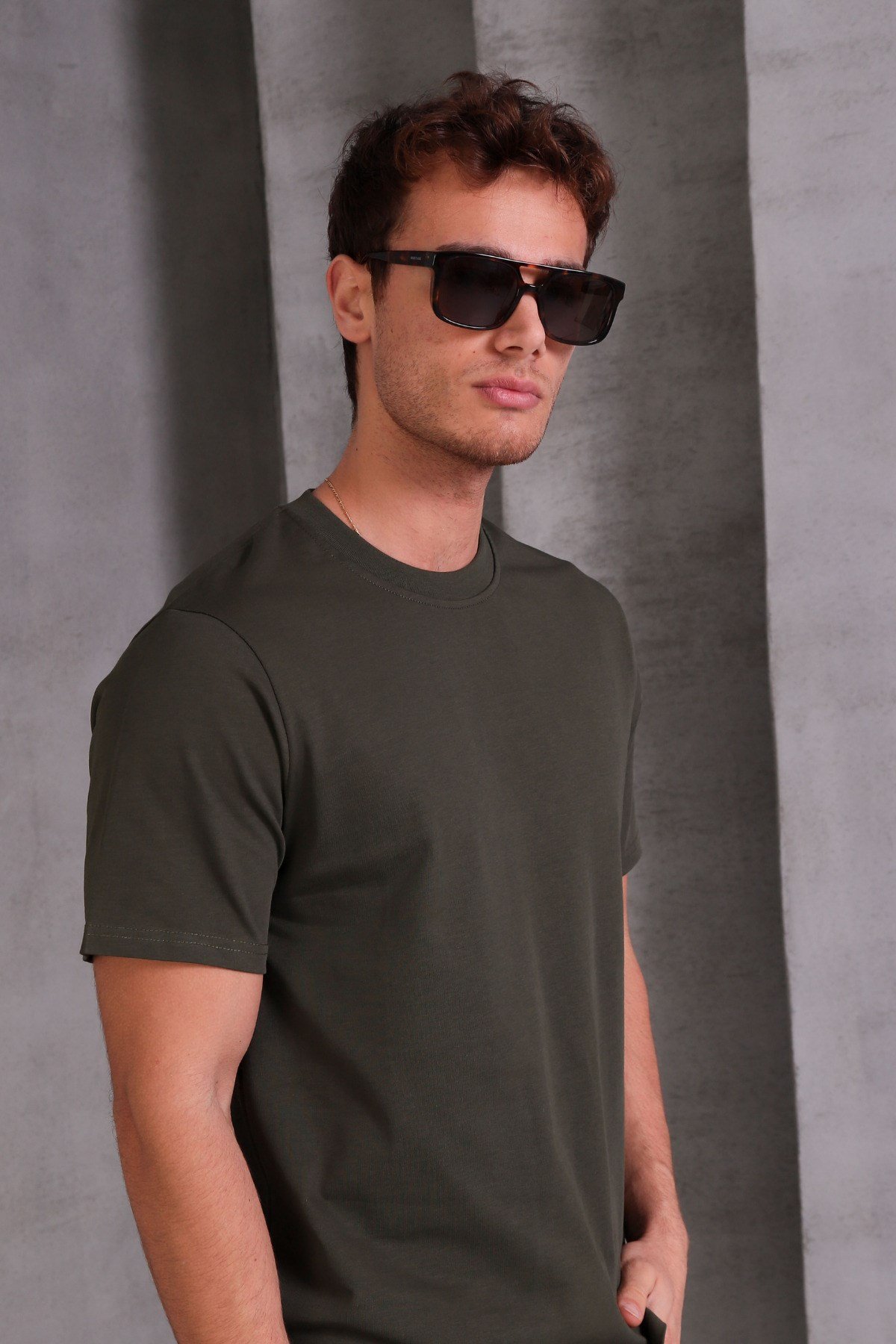 Unisex Slim Fit Dar Kesim %100 Pamuk Yumuşak Dokulu Haki Bisiklet Yaka Tişört