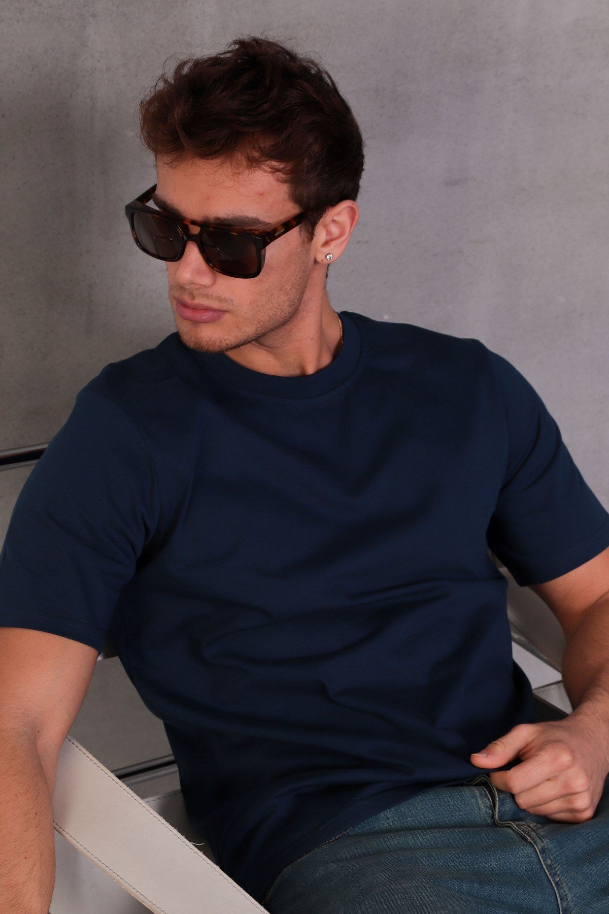 Unisex Slim Fit Dar Kesim %100 Pamuk Yumuşak Dokulu Lacivert Bisiklet Yaka Tişört