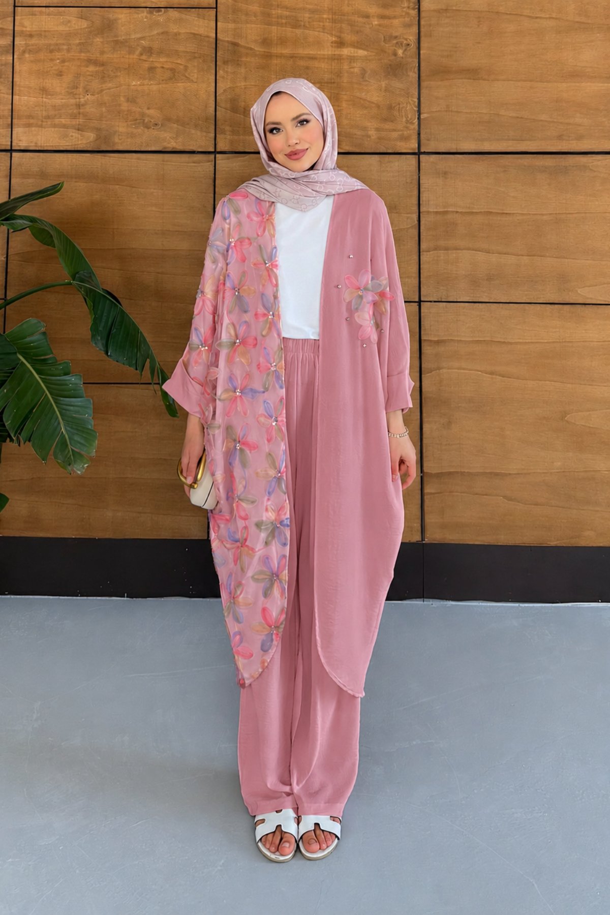 Elya İşlemeli Yarasa Kol Keten Takım - Pembe