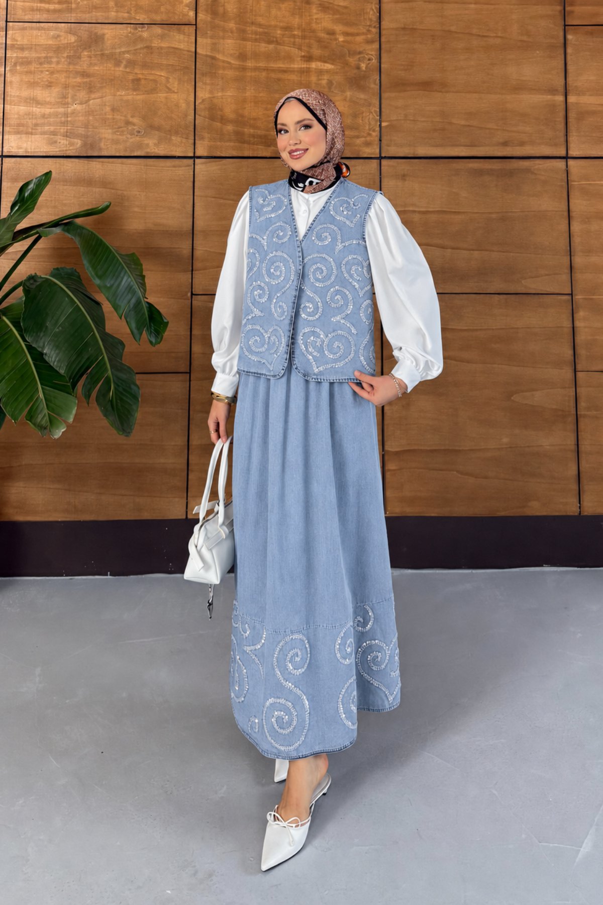 Nilda İşlemeli Kot Yelek Etekli Takım - Açık Mavi