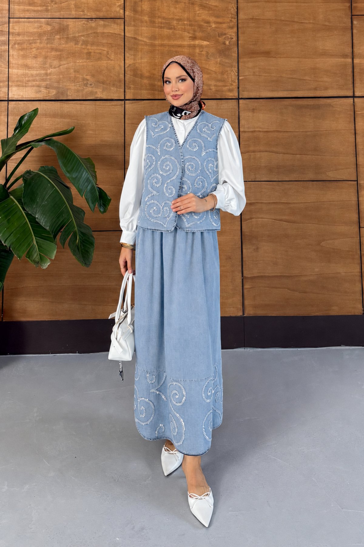 Nilda İşlemeli Kot Yelek Etekli Takım - Açık Mavi
