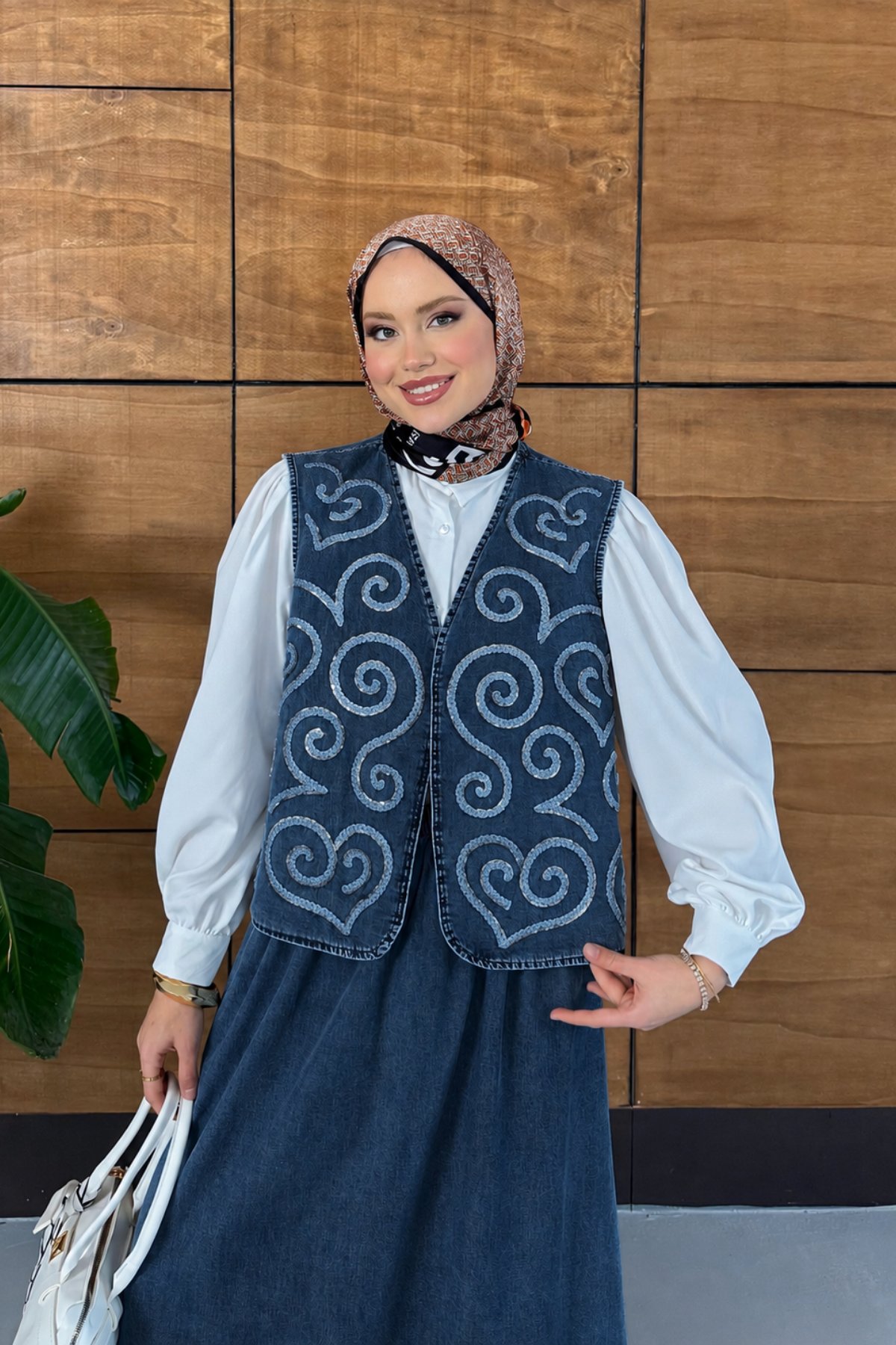 Roselle İşlemeli Kot Yelek Etekli Takım - Koyu Mavi