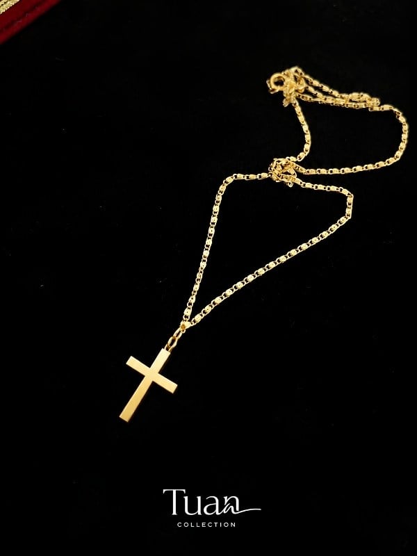 Tuan Collection Haç Figürlü Kolye Gold Renk Çelik Figür Lak Altın Kaplama Zincir