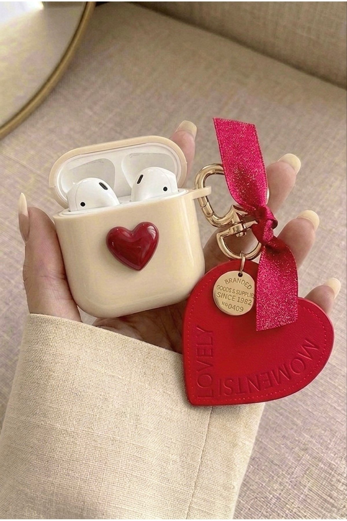Airpods 1 ve 2. Nesil ile Uyumlu Kırmızı Kalpli Pinterest Estetiği Kore Stil Şık Koruyucu Kılıf