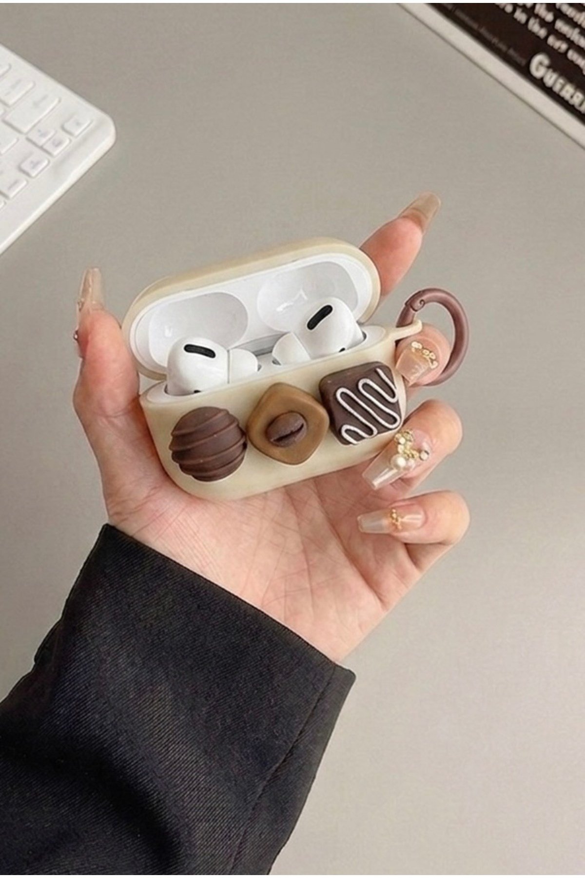 Airpods 3 Nesil ile Uyumlu Çikolata Aksesuarlı Pinterest Estetiği Kore Stil Şık Koruyucu Kılıf