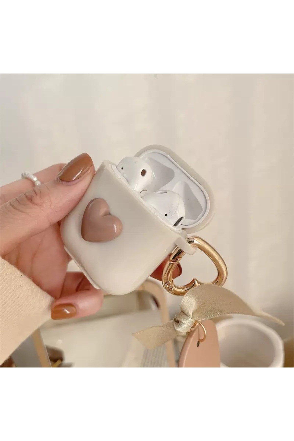 Airpods 4 Nesil ile Uyumlu Kalpli Aksesuarlı Pinterest Estetiği Kore Stil Şık Koruyucu Kılıf