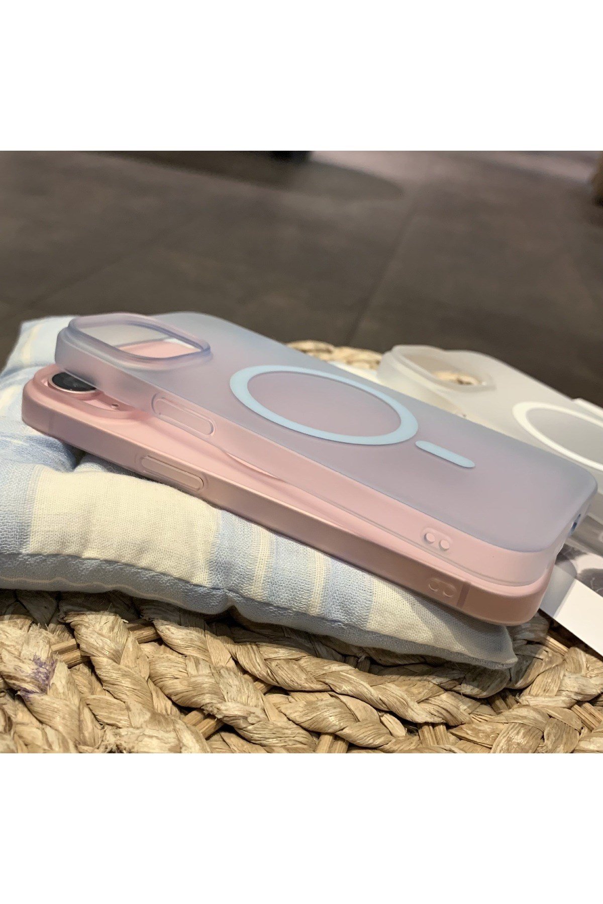 Buzlu Şeffaf Magsafe Kılıf iphone 12 Uyumlu Mavi Mat