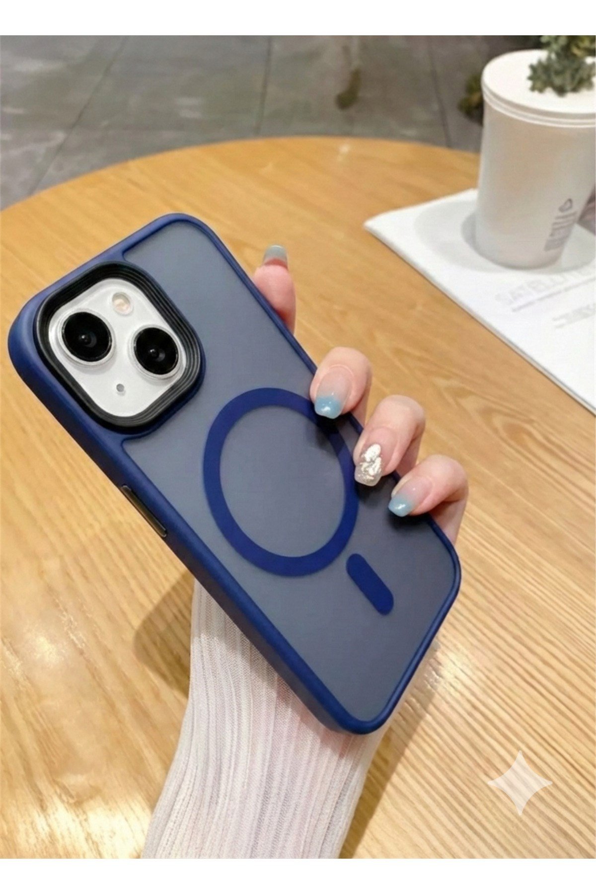 Iphone 11 Uyumlu Mavi MagSafeli Mat Buzlu Şeffaf Darbe Emici Kılıf