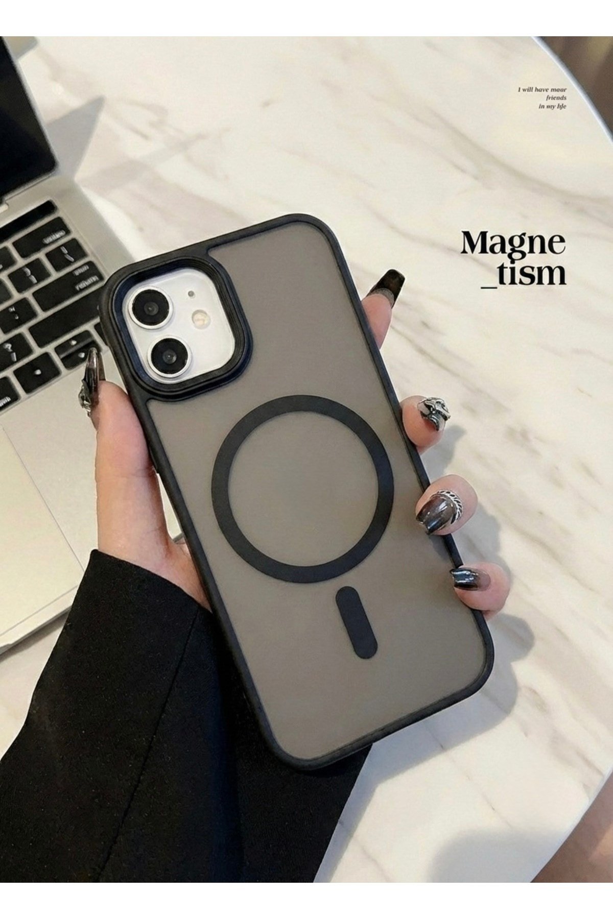 Iphone 11 Uyumlu Siyah MagSafeli Mat Buzlu Şeffaf Darbe Emici Kılıf