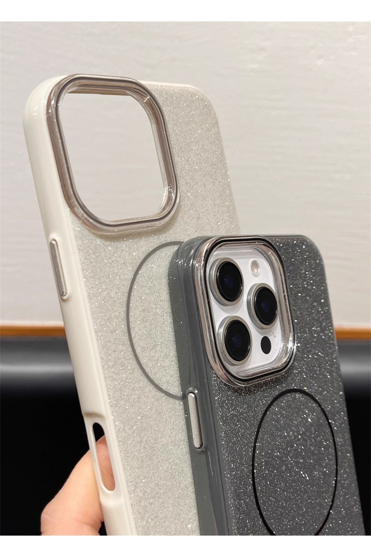 Iphone 13 Uyumlu Beyaz Renk Simli Şeffaf MagSafe Uyumlu Kılıf